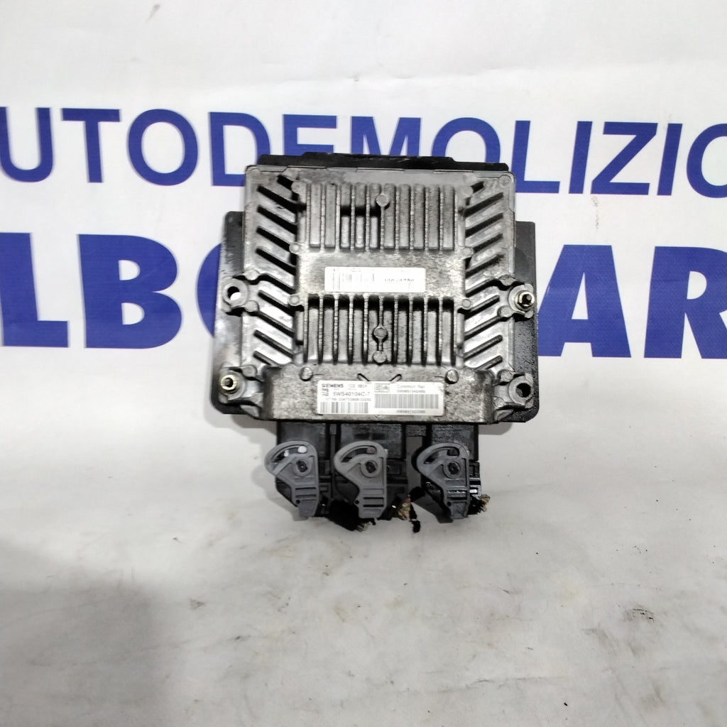 Centralina motore Siemens PEUGEOT 307 2.0 hdi anno 2003 codice:5WS40104C-T