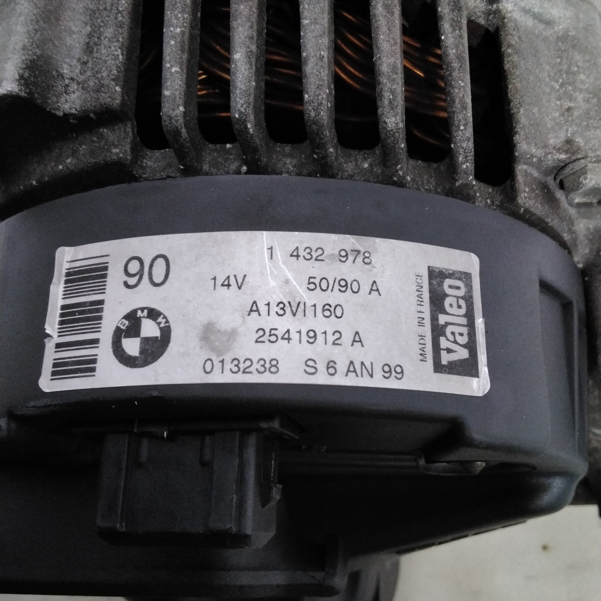 Alternatore BMW z3 2.0 benzina(E36/E46/E39) anno 1998 codice:1432978