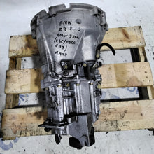 Carica l&#39;immagine nel visualizzatore di Gallery, Cambio manuale BMW Z3 2.0 benzina (E36/E39/E46) anno 1998 codice:14342929
