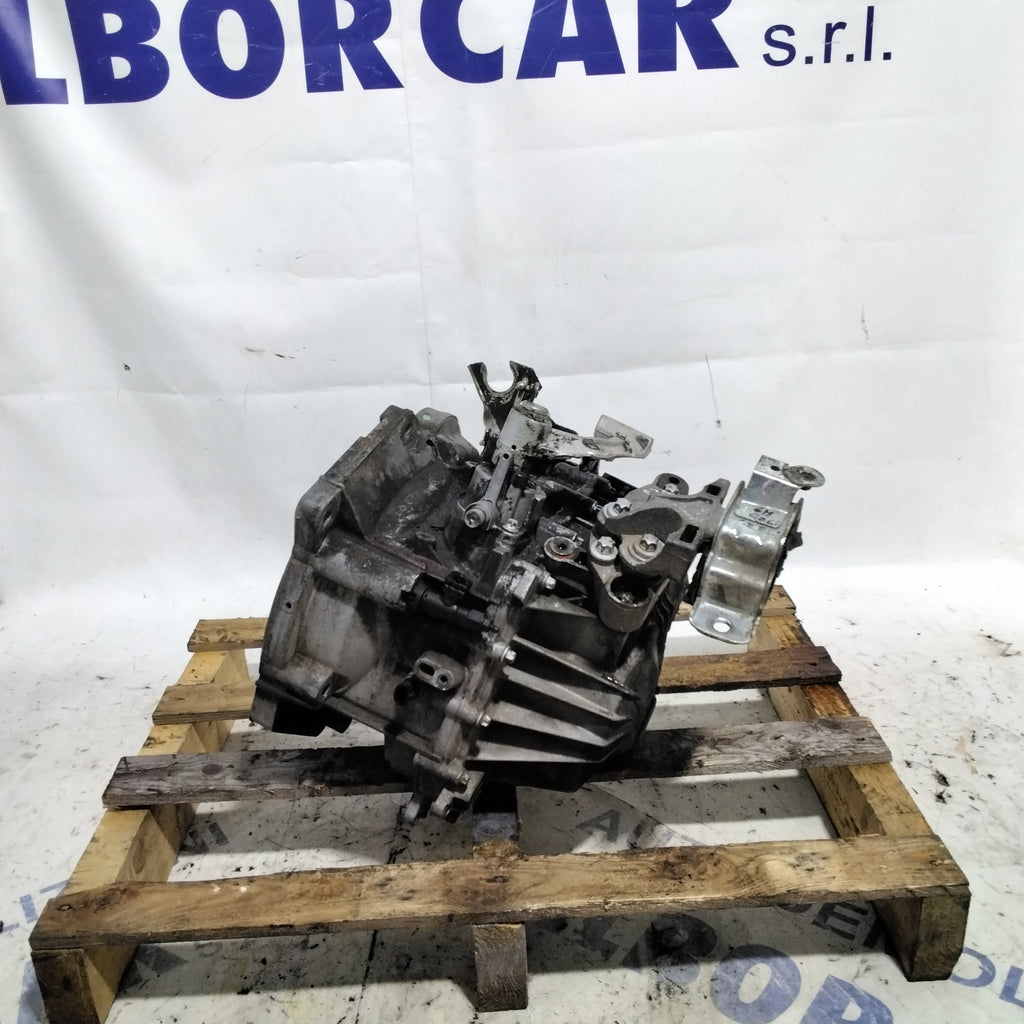 Cambio manuale FIAT grande punto 1.3 multijet 6 merce 90cv anno 2009 codice:M20F13DI