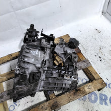 Carica l&#39;immagine nel visualizzatore di Gallery, Cambio manuale FORD mondeo 1.8 td anno 1996 codice:XS7R7002DA
