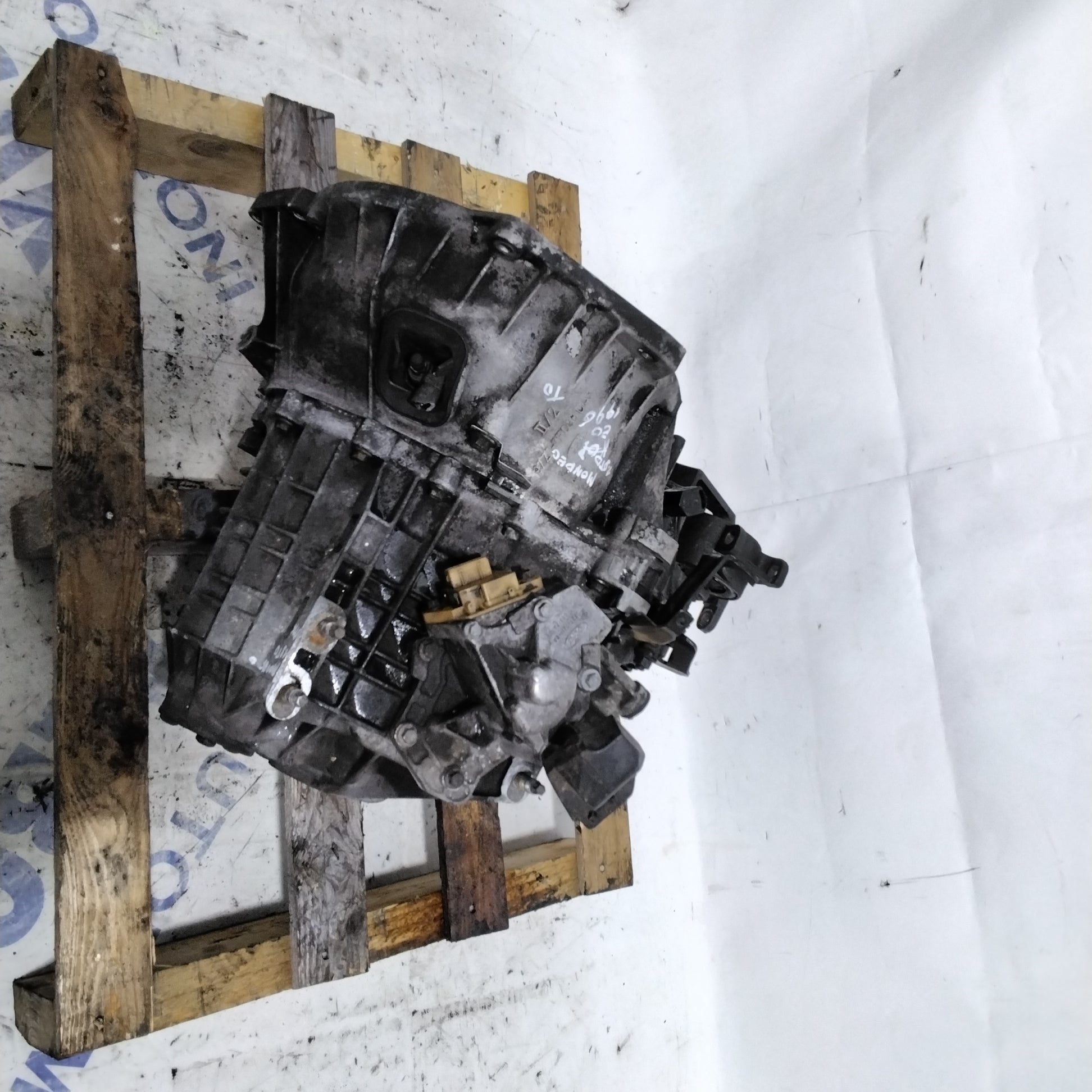 Manual gearbox FORD Mondeo 1.8 TD year 1996 code: XS7R7002DA