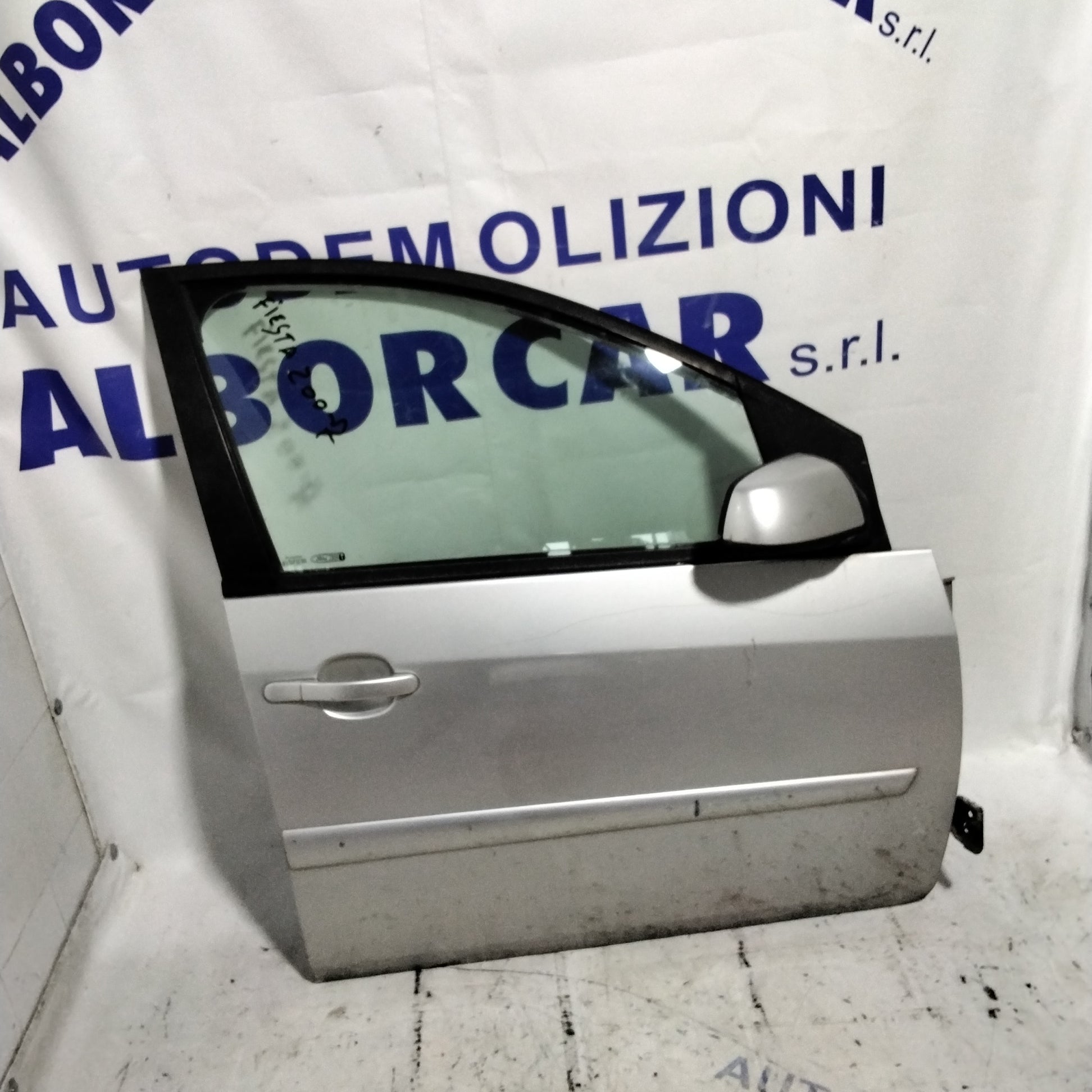 Puerta delantera derecha FORD fiesta año 2007