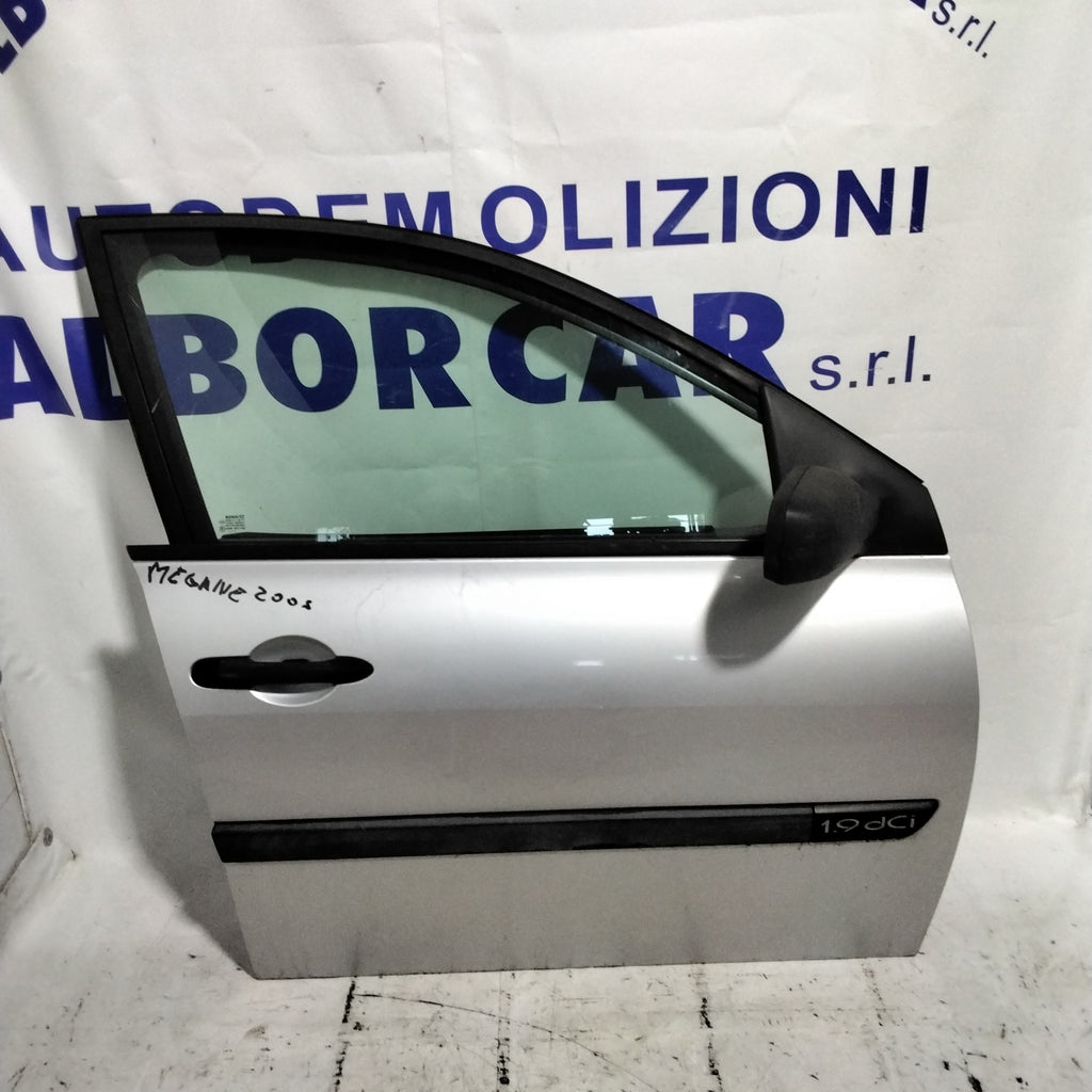 Puerta delantera derecha RENAULT Megane año 2005