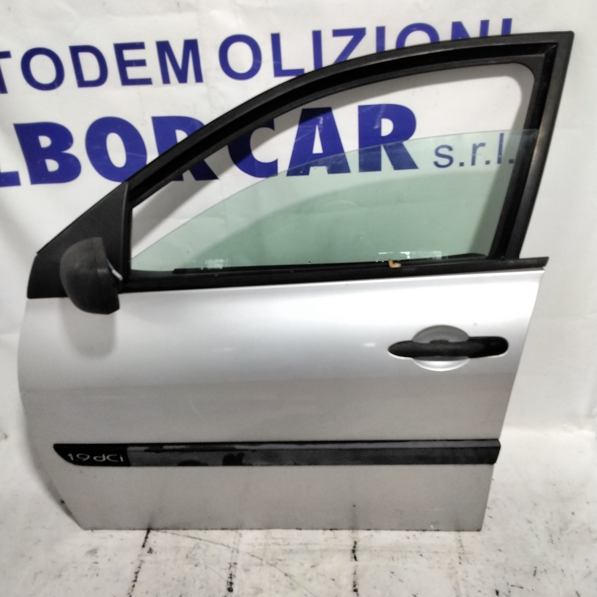 Sportello anteriore sinistro RENAULT megane anno 2005