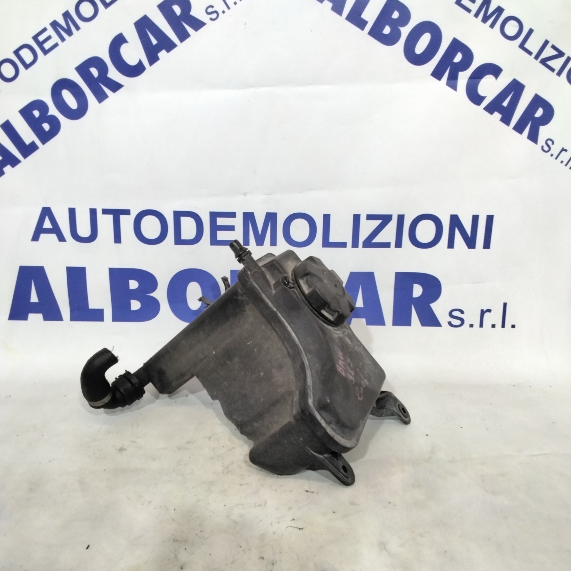 Radiator coolant tank BMW 320 year 2006 part number: 780029101