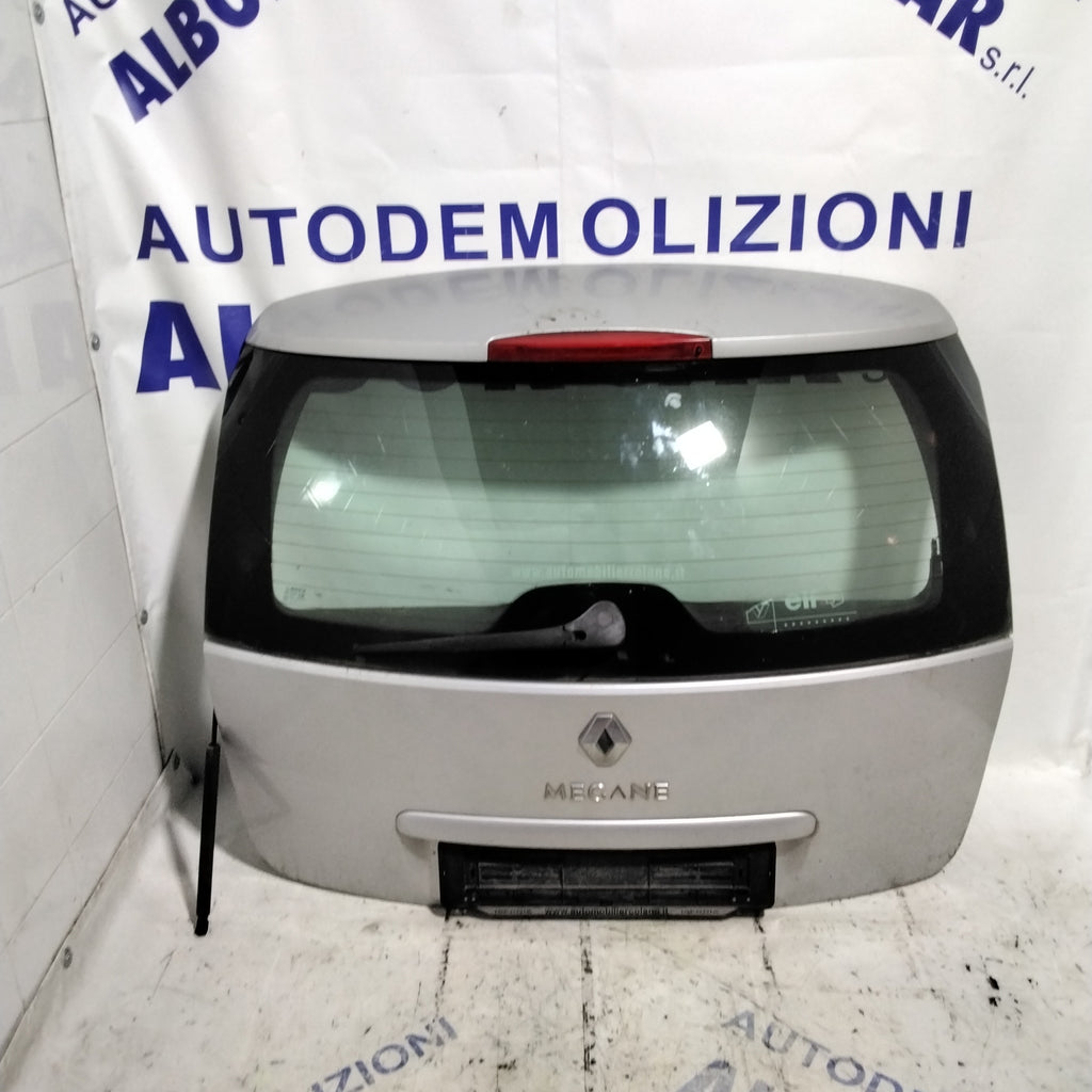 Portón trasero Renault Megane año 2005