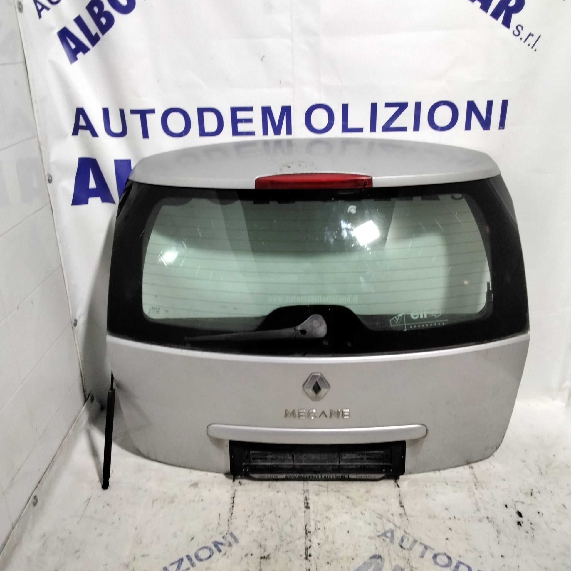 Portón trasero Renault Megane año 2005
