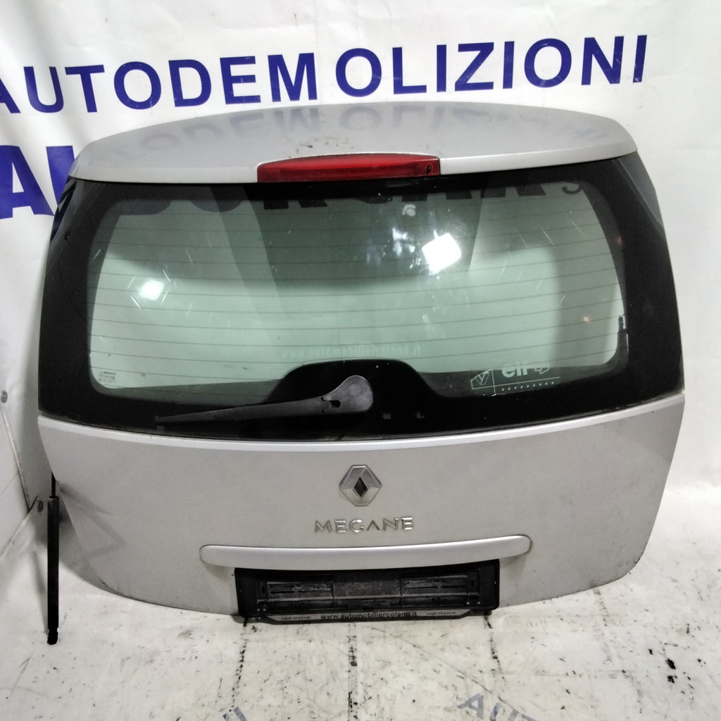 Portón trasero Renault Megane año 2005