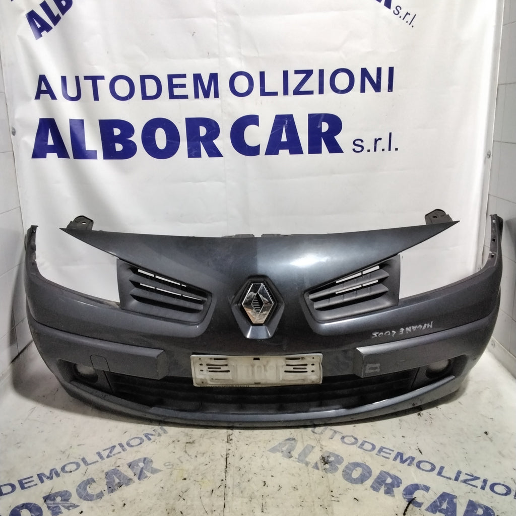 Parachoques delantero RENAULT Megane año 2005