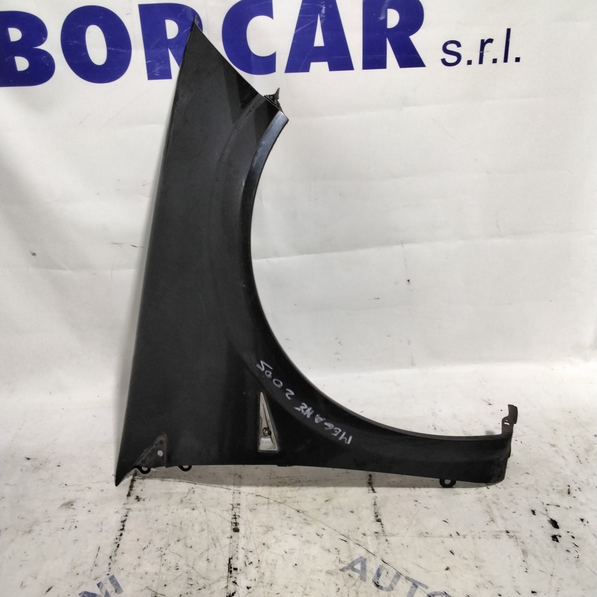 Guardabarros delantero derecho Renault Megane año 2005