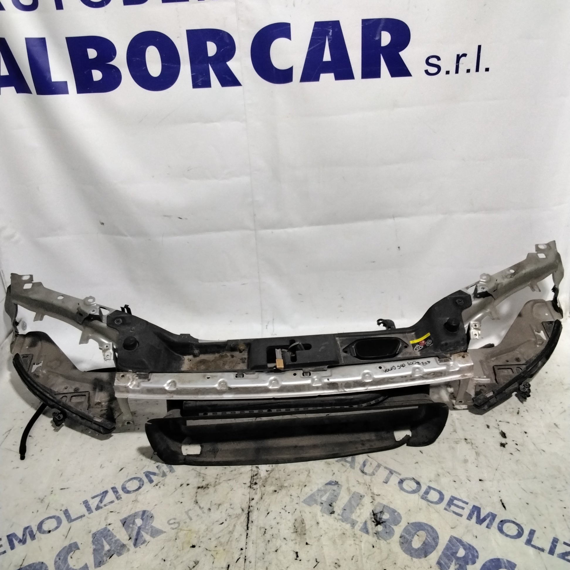 Calandra volvo s40 anno 2008