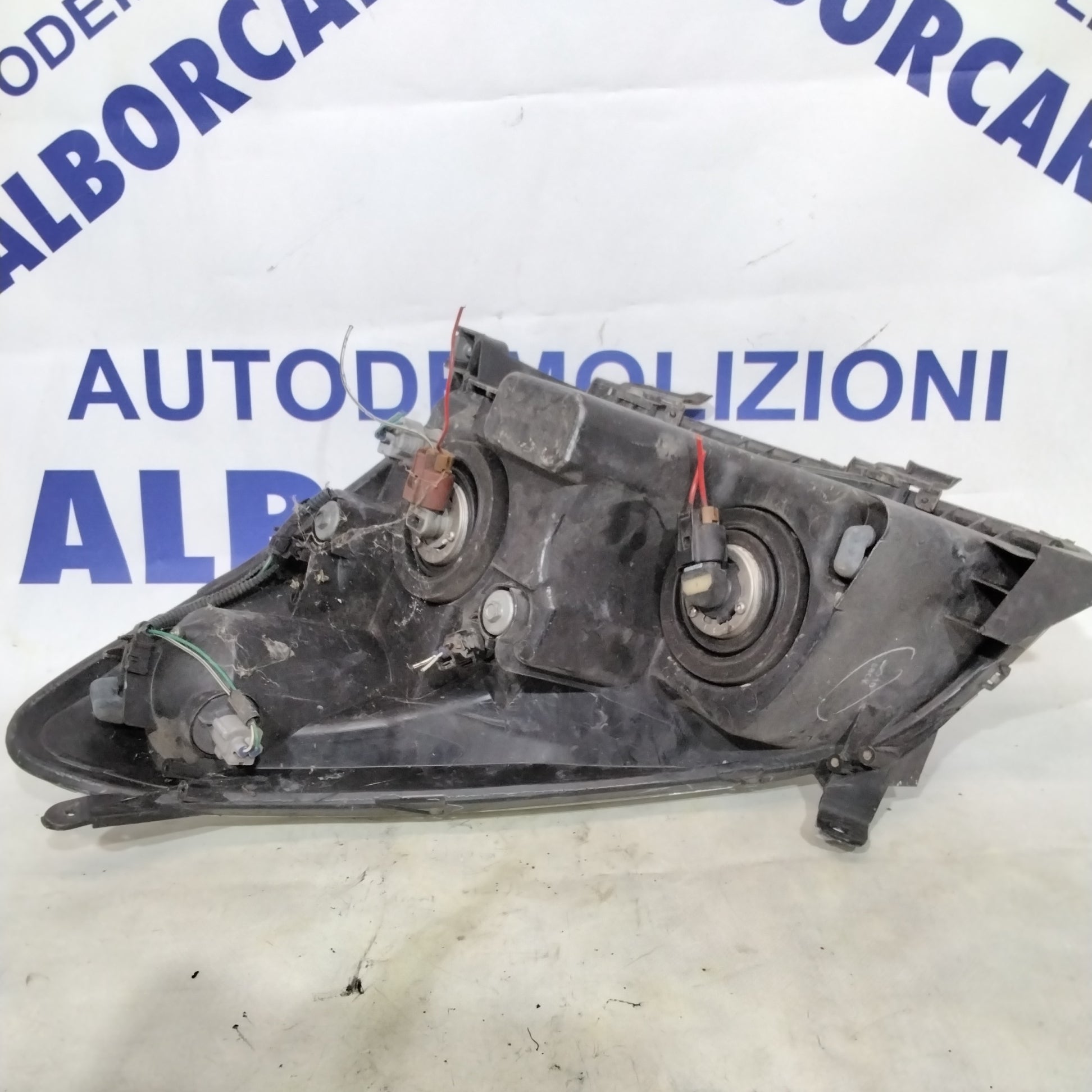 right front headlight/lamp Toyota Corolla year 2006 (sf8p4)