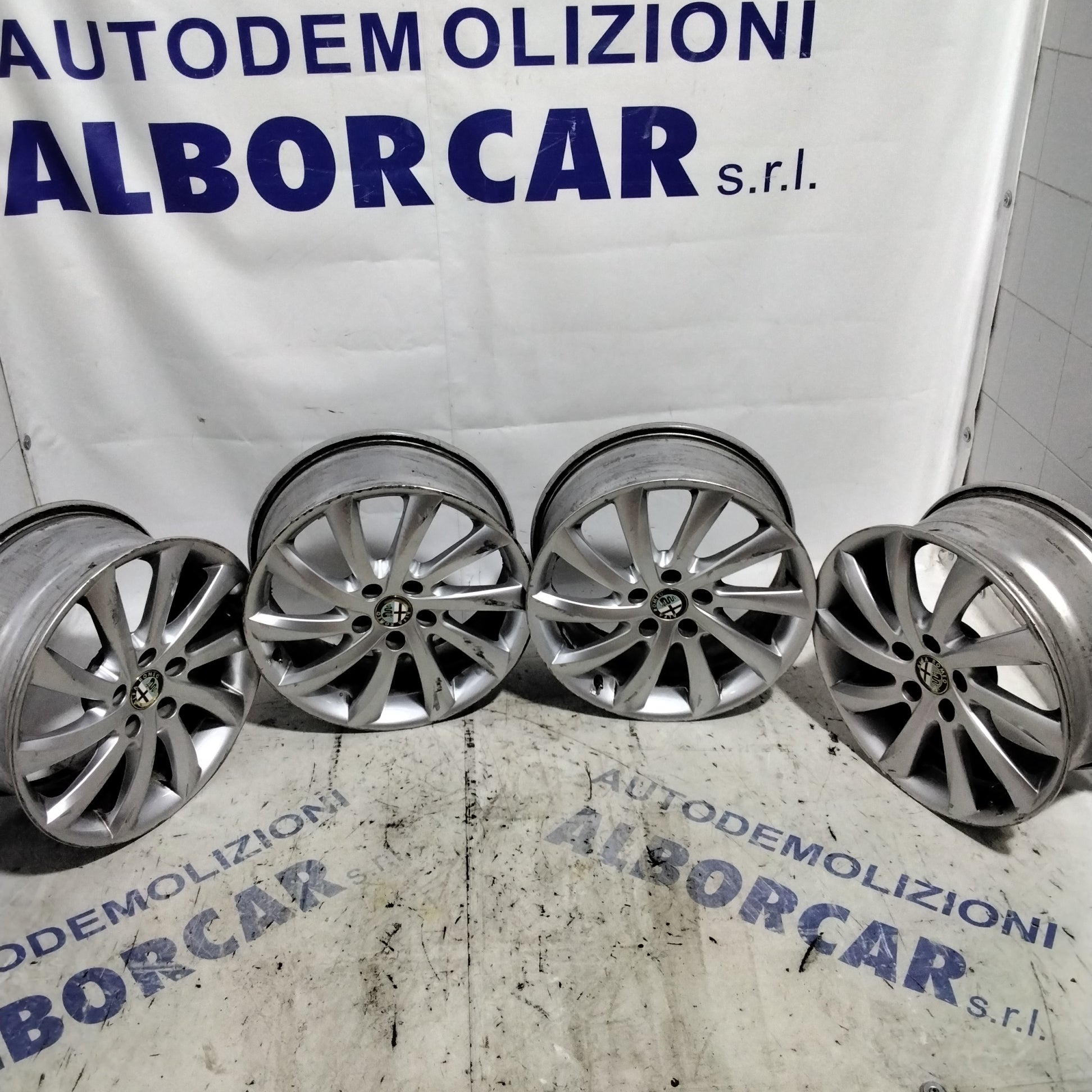 4 cerchi in lega 5 fori alfa romeo  17" pollici
