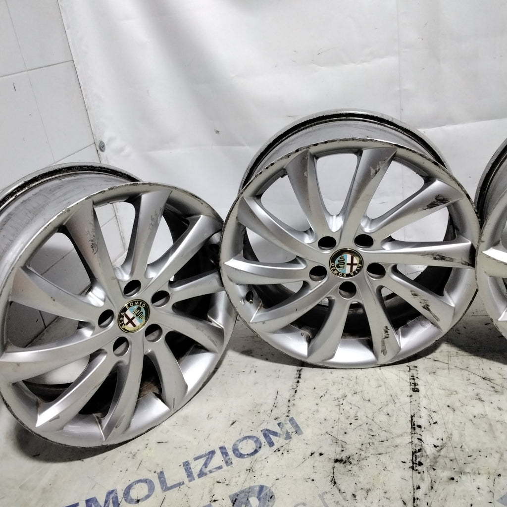 4 cerchi in lega 5 fori alfa romeo  17" pollici