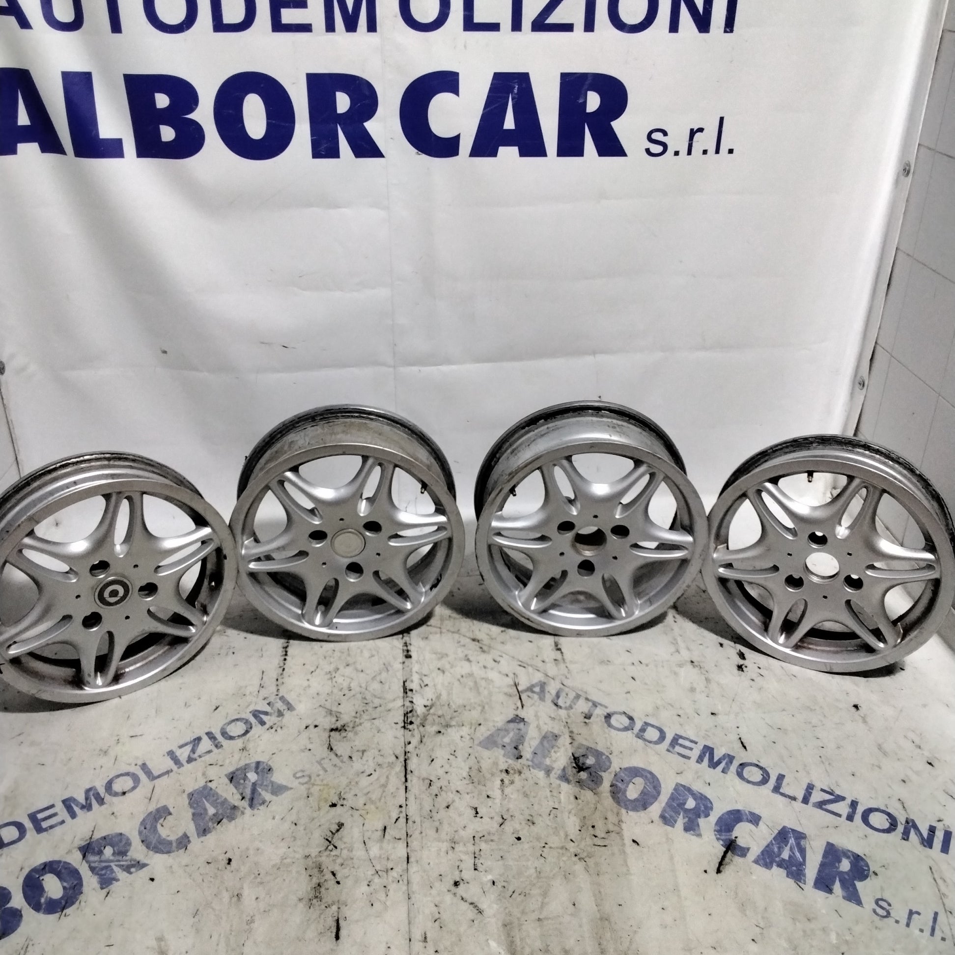 4 cerchi in lega 3 fori smart for two 15pollici