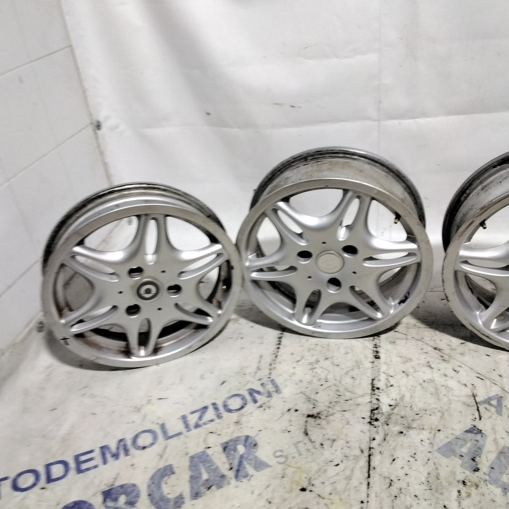 4 cerchi in lega 3 fori smart for two 15pollici