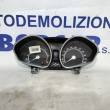Carica l&#39;immagine nel visualizzatore di Gallery, Quadro strumento /contachilometri ford fiesta 1.4 benzina anno 2014 codice:A12833389
