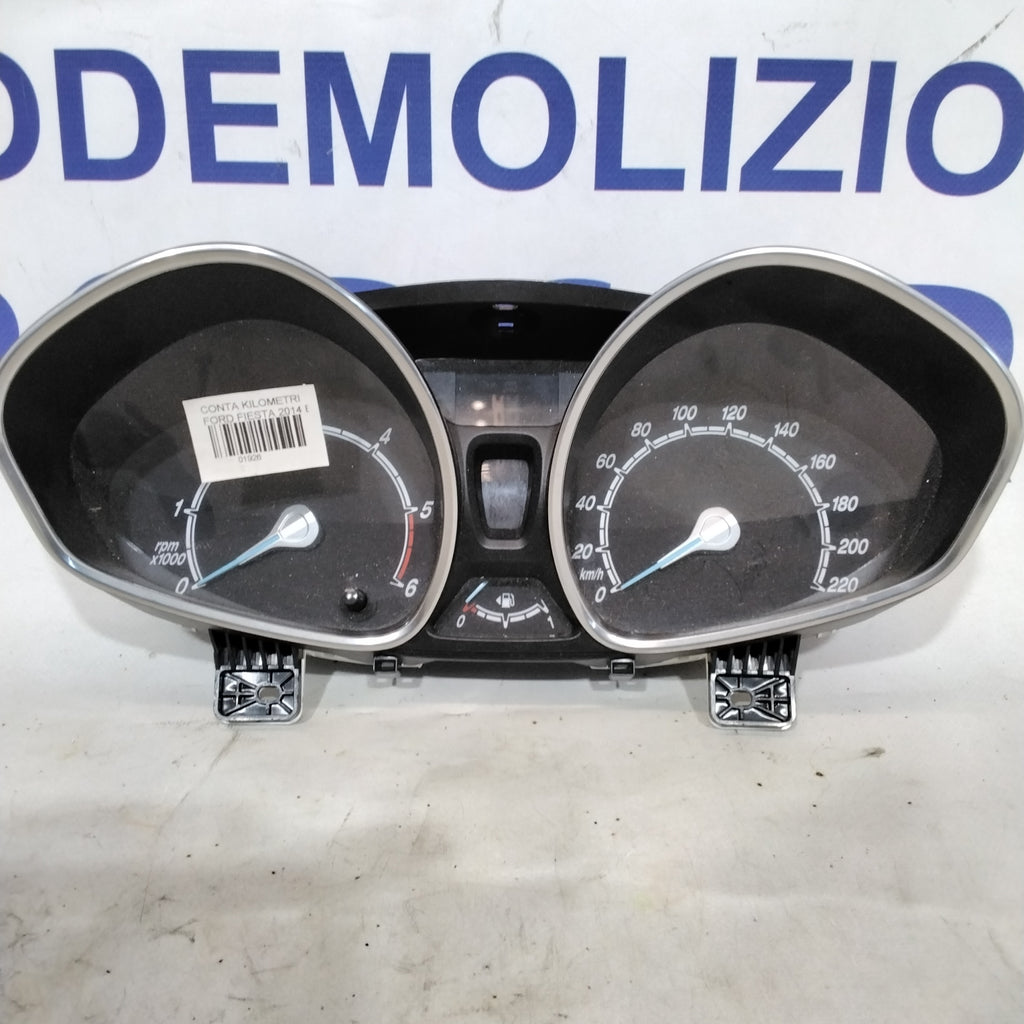 Cuadro de instrumentos / cuentakilómetros Ford Fiesta 1.4 gasolina año 2014 código: A12833389