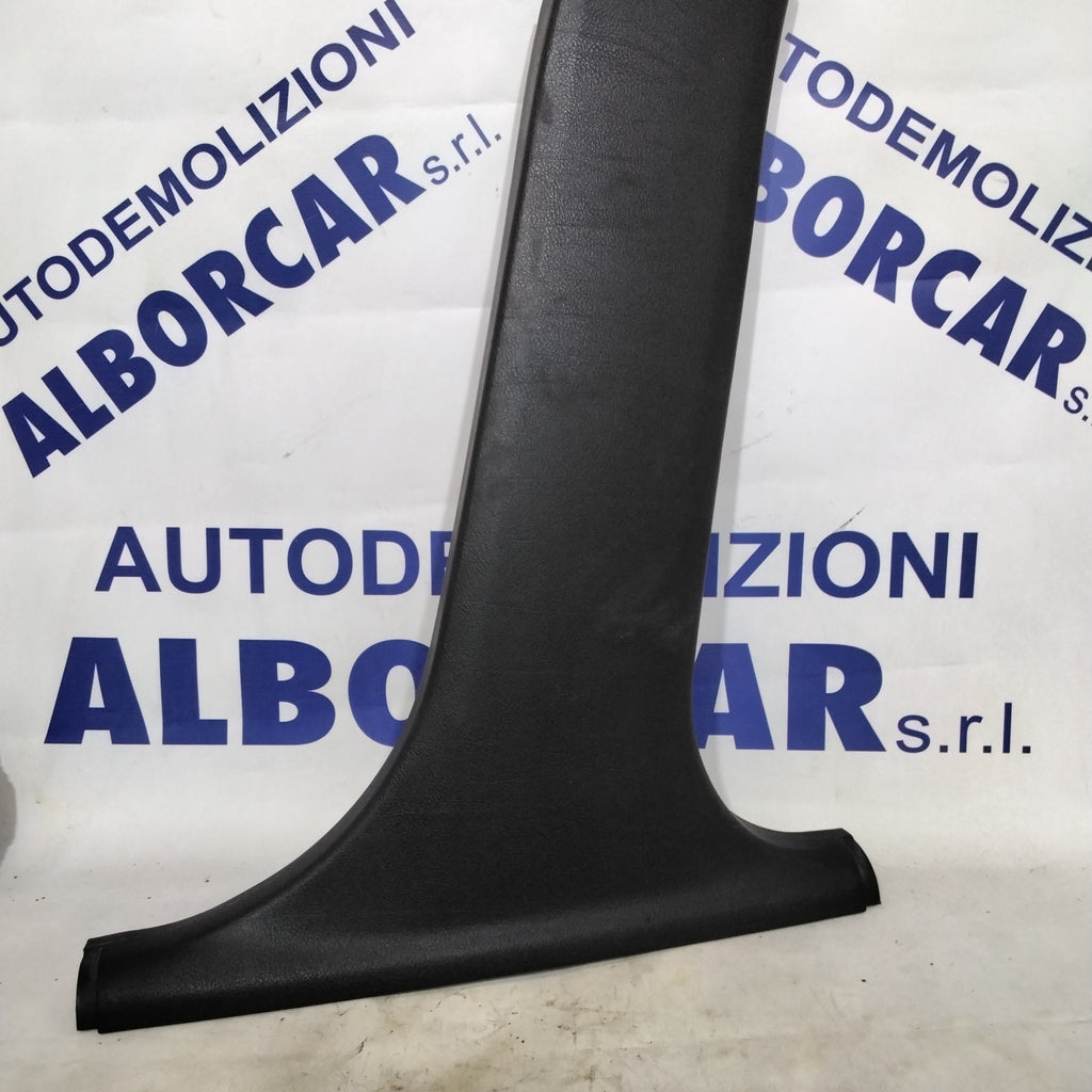 Rivestimento inferiore montante centrale destro BMW z3 anno 1998 codice:8198682