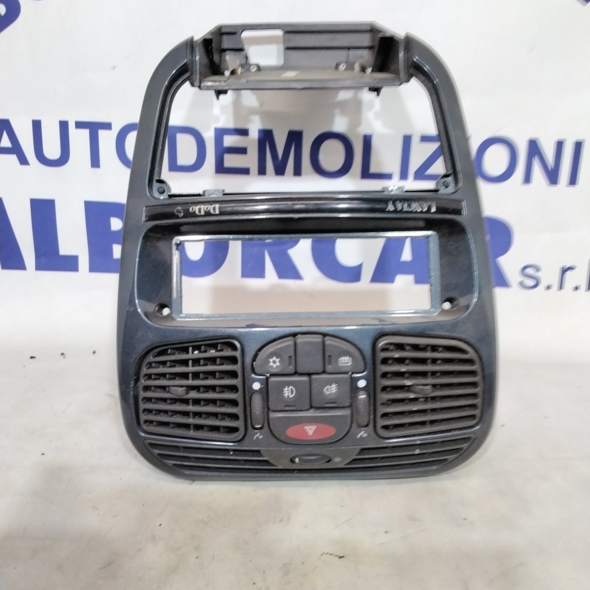 Comando luce quattro frecce con bocchetta aria lancia ypsilon  anno 2002
