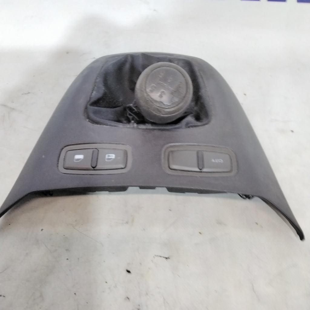 Funda palanca de cambio con botonera Lancia Musa año 2004 código:735324543