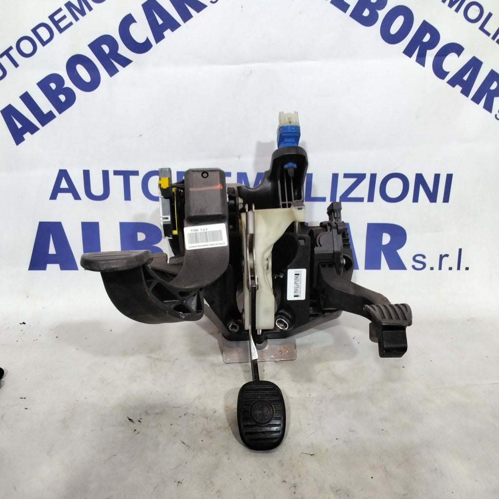 Kit pedale alfa romeo giulietta anno 2016 codice:2589400002