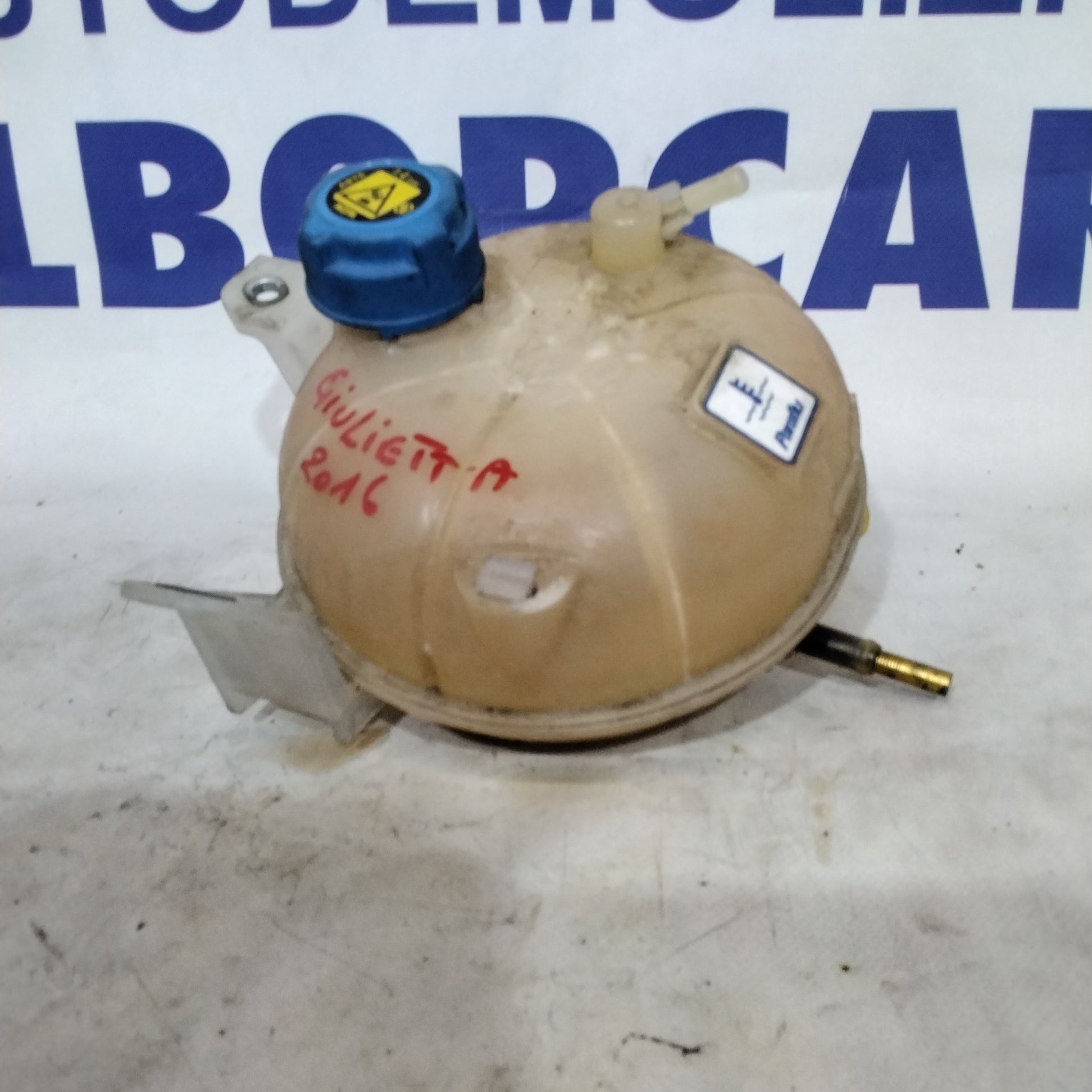 Vaschetta acqua radiatore alfa romeo giulietta 2016
