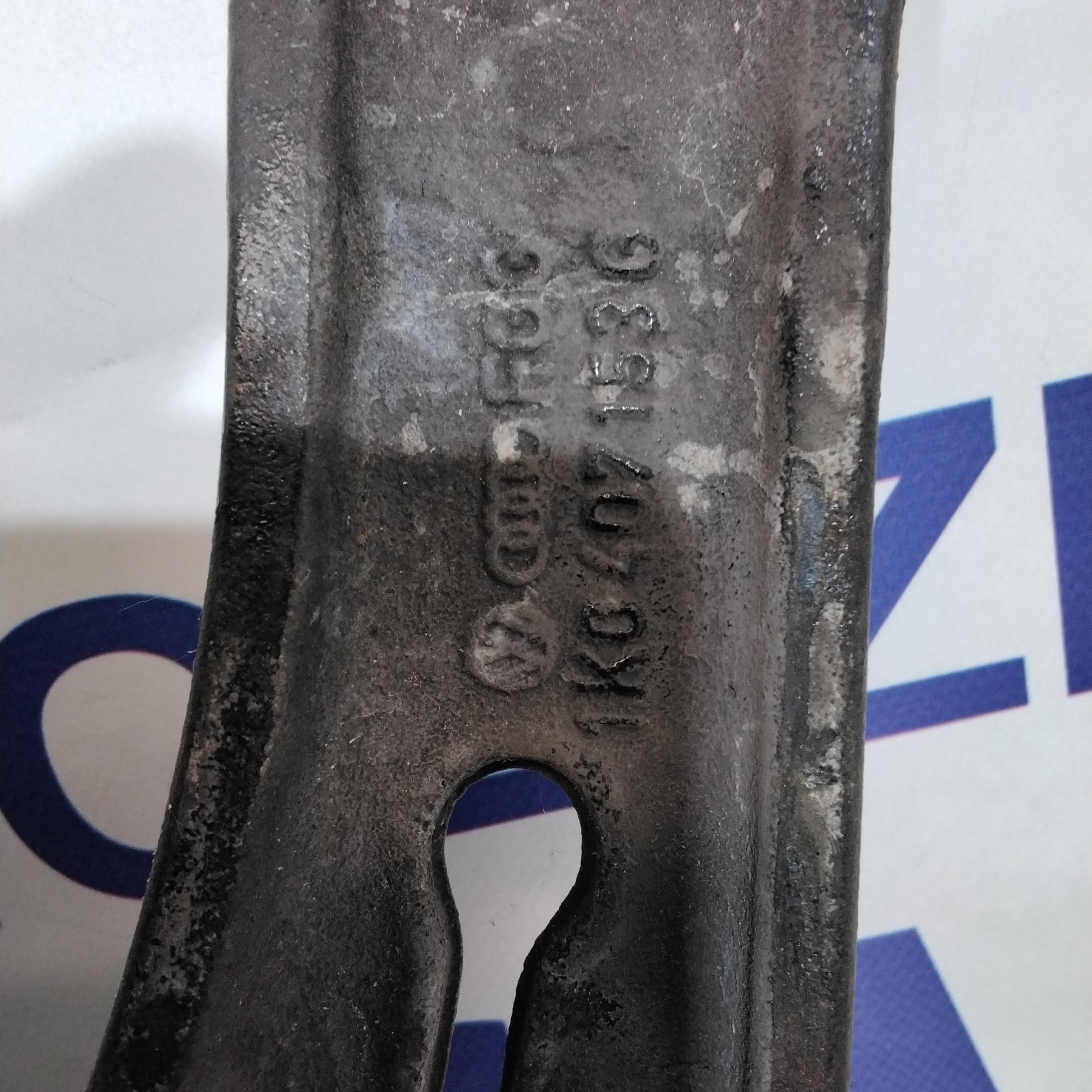 Braccio oscillante anteriore destro volkswagen touran 1.9 tdi anno 2004 codice:1K0407153G