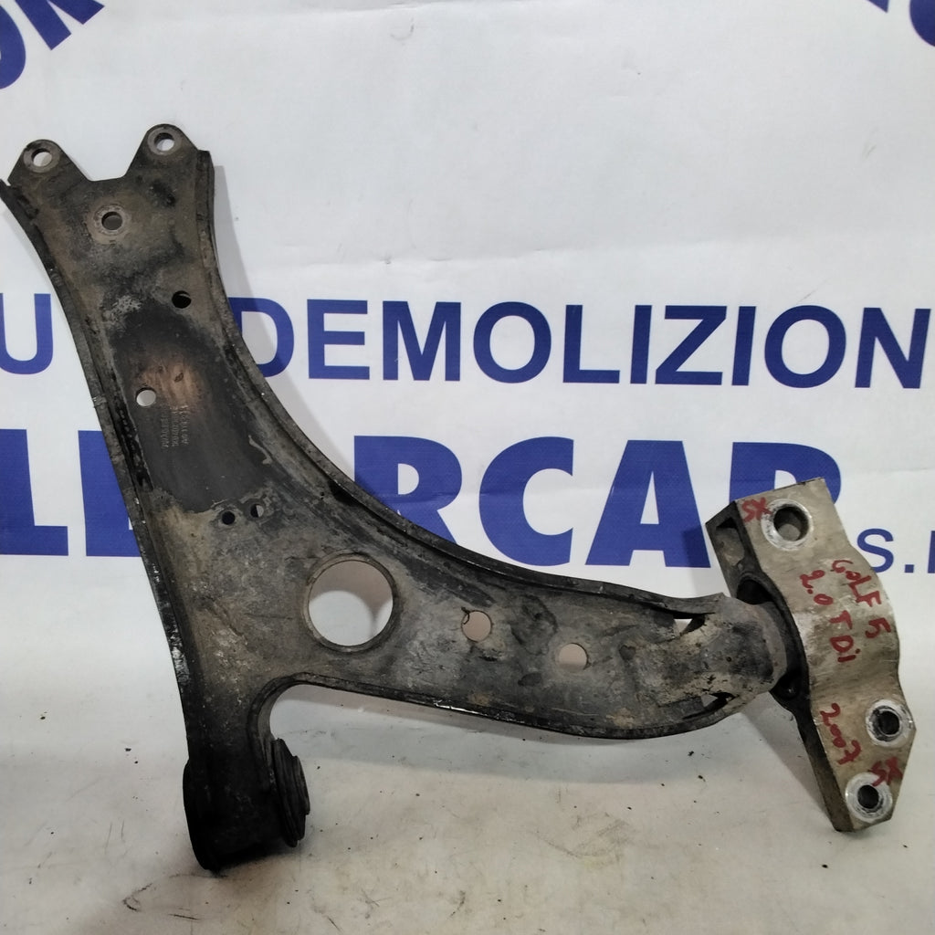Brazo oscilante delantero izquierdo Volkswagen Golf 5 2.0 TDI año 2007 código: 1K0407189E