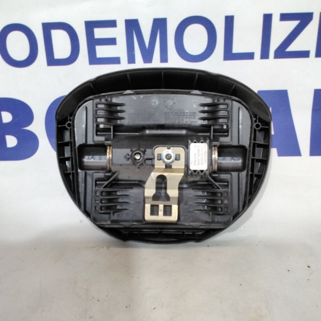 Steering wheel airbag Renault Scenic year 2004 code: 8200130498