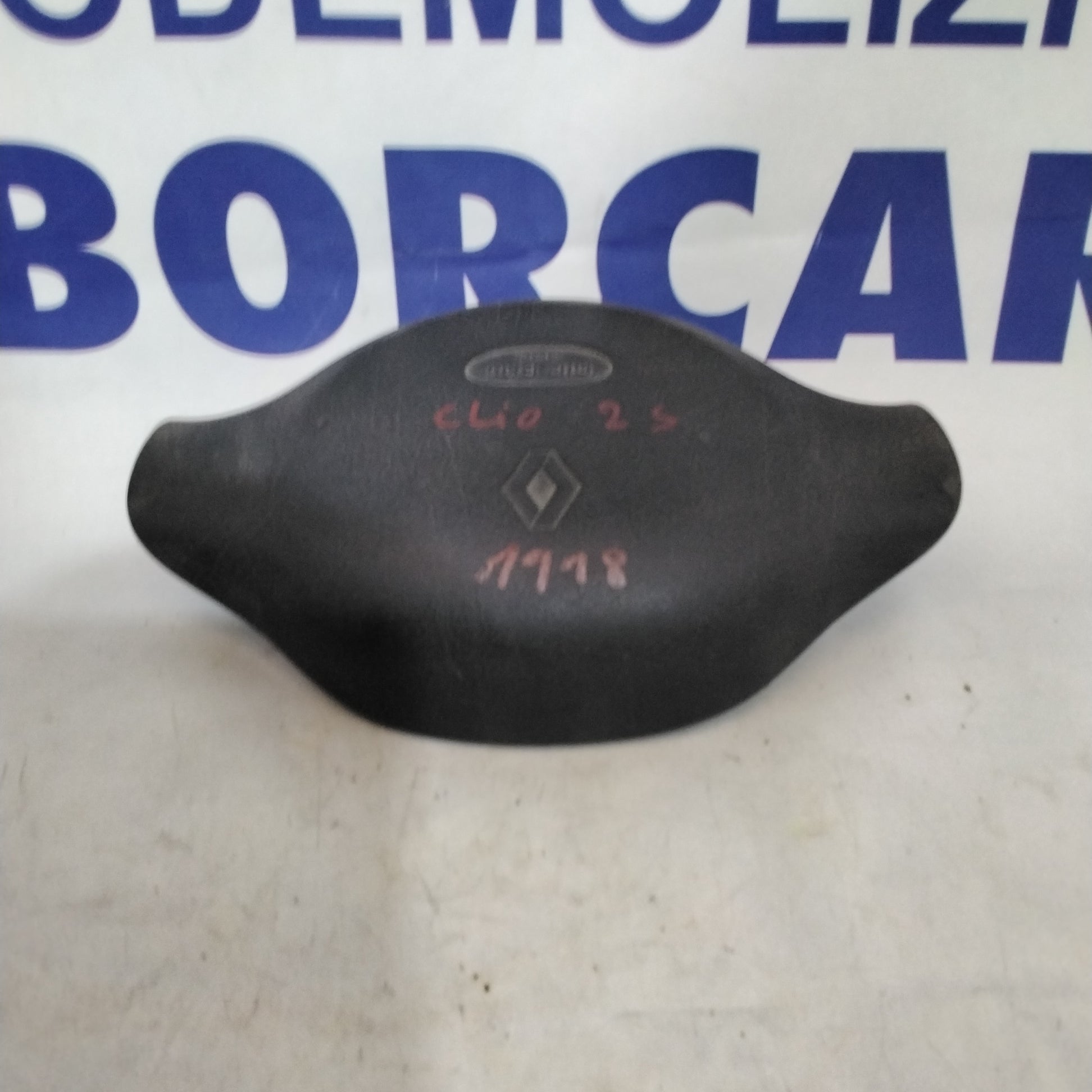 Steering wheel airbag Renault Clio second series year 1998 code: 7700433028