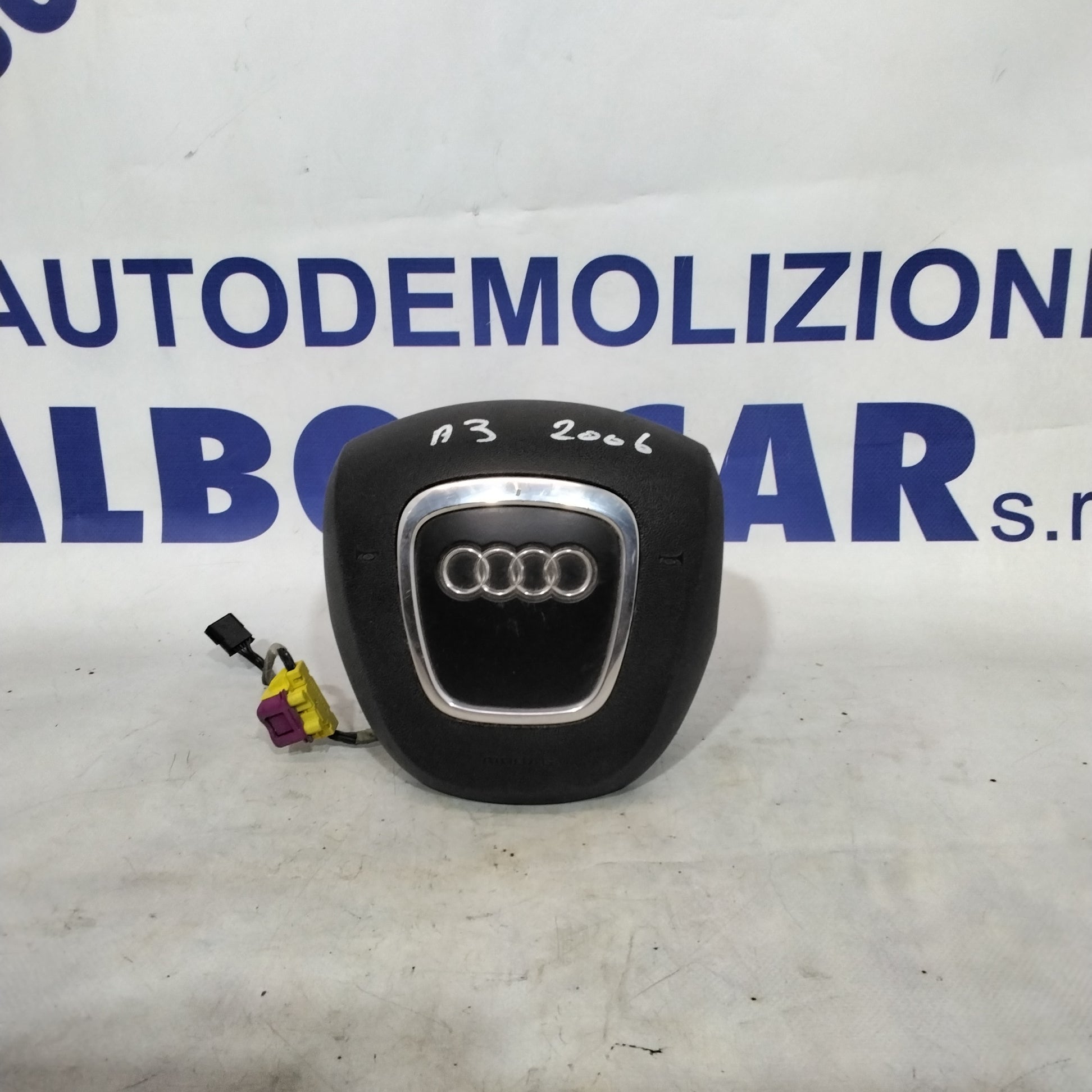 Airbag volante audi A3 anno 2006 codice:4F0880201BA
