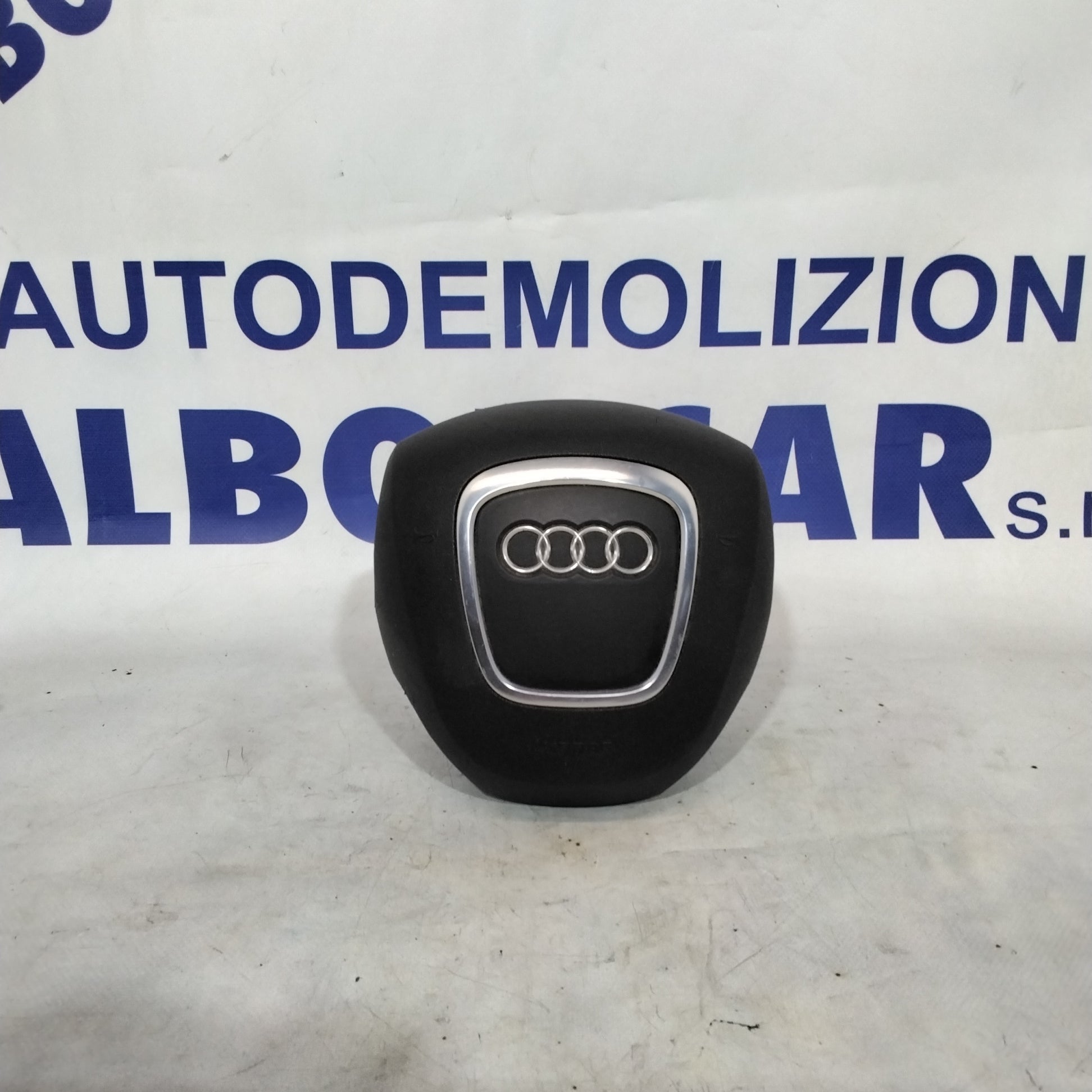 Airbag volante audi A4 b7 avant 2.0 tdi anno 2007 codice:8E0880201DE