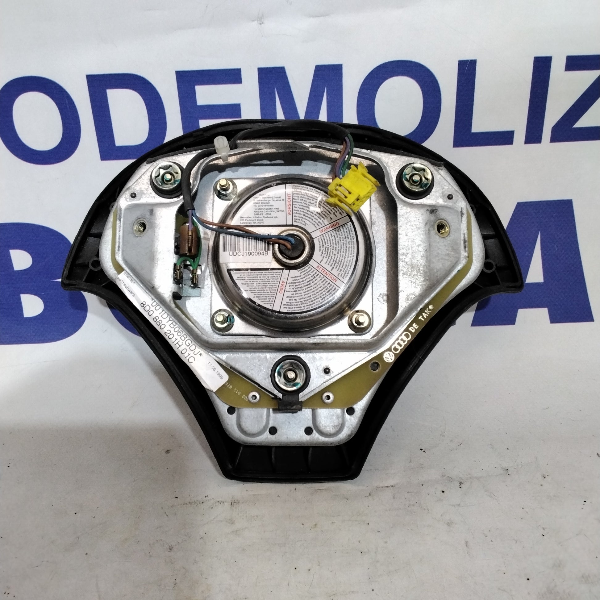 Airbag volante audi A4 B5 anno 1999 codice:8D0880201H