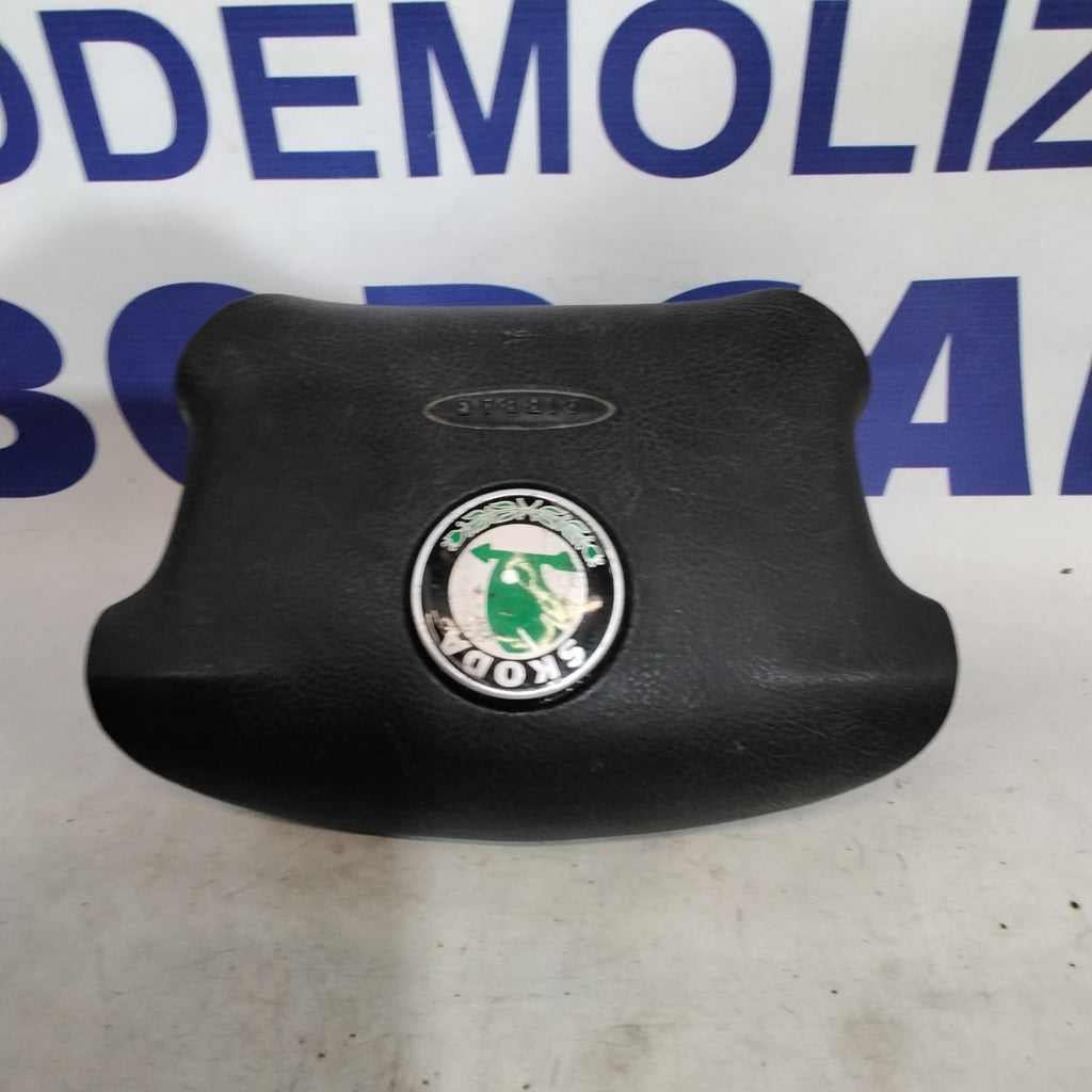 Airbag volante Skoda Octavia año 2001 código: 3B0880202