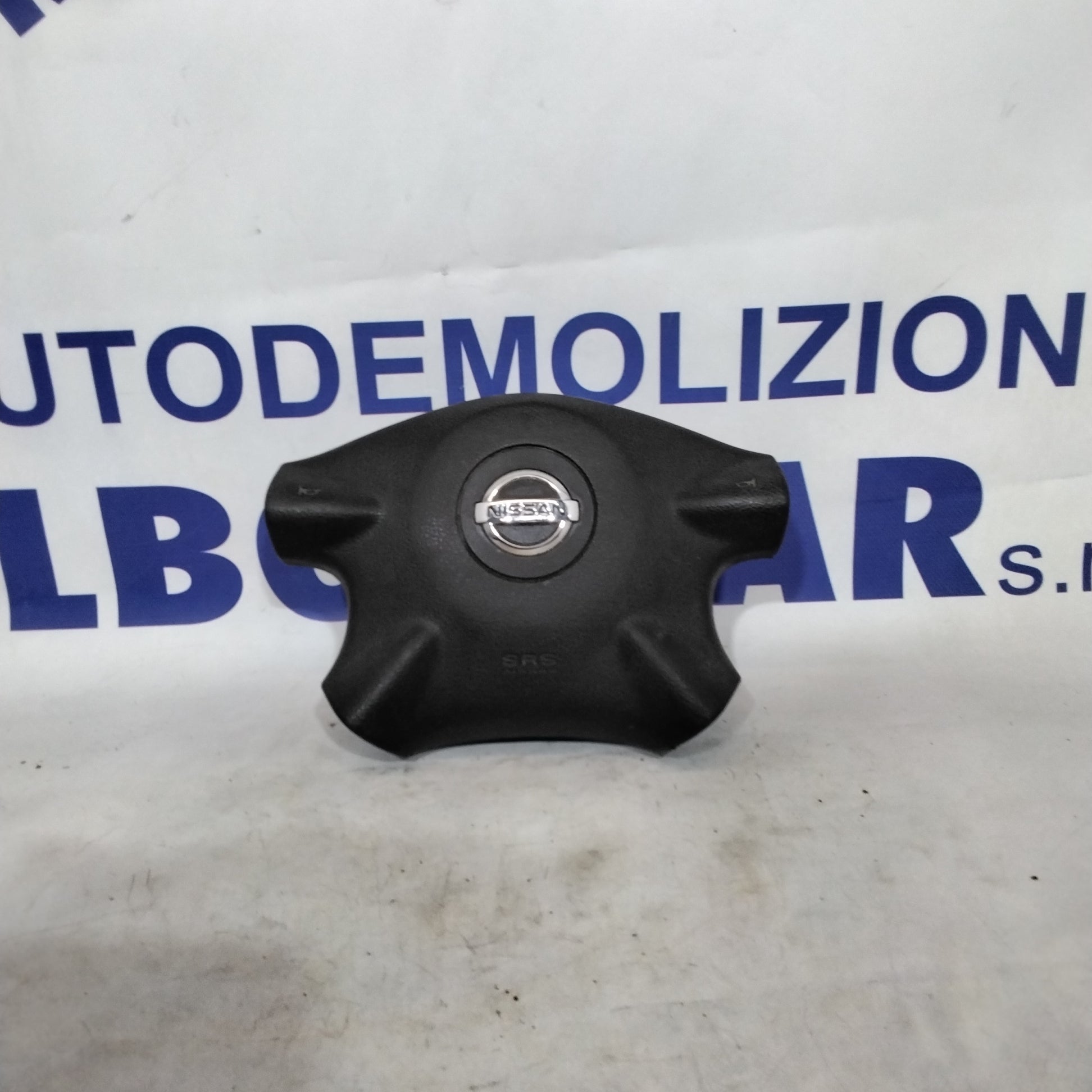 Nissan Almera steering wheel airbag year 2000
