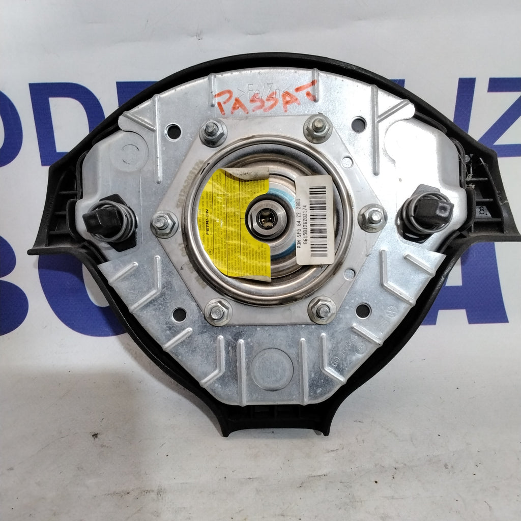 Airbag de volante Volkswagen Golf 4 año 2001 código: 6016566