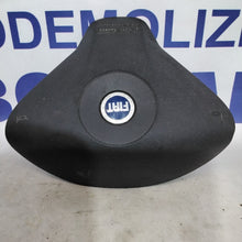 Carica l&#39;immagine nel visualizzatore di Gallery, Airbag volante fiat stilo anno 2005 codice:735317551
