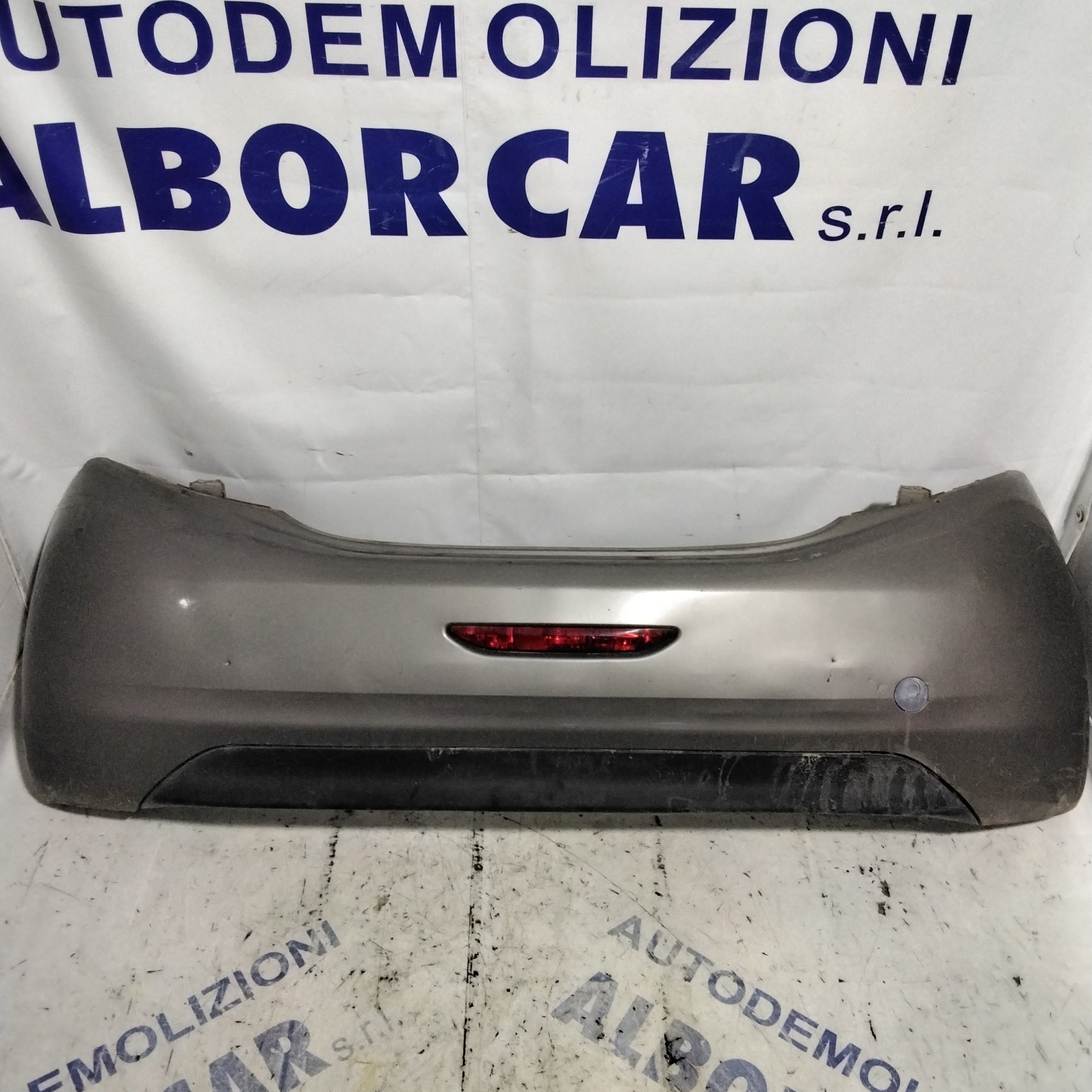 Paraurti posteriore peugeot 208 anno 2015