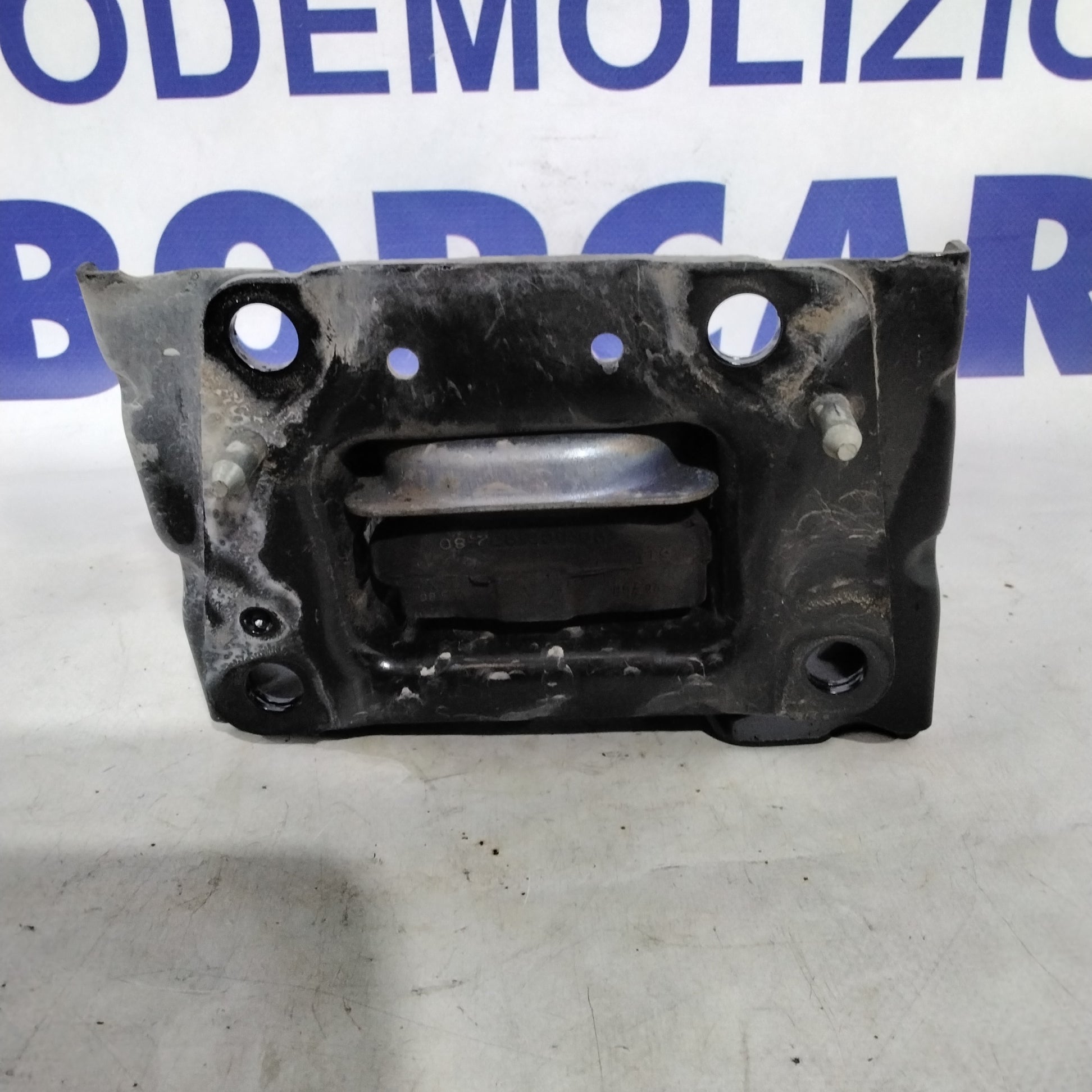 Supporto motore lato cambio peugeot 208 1.6 HDI  anno 2015