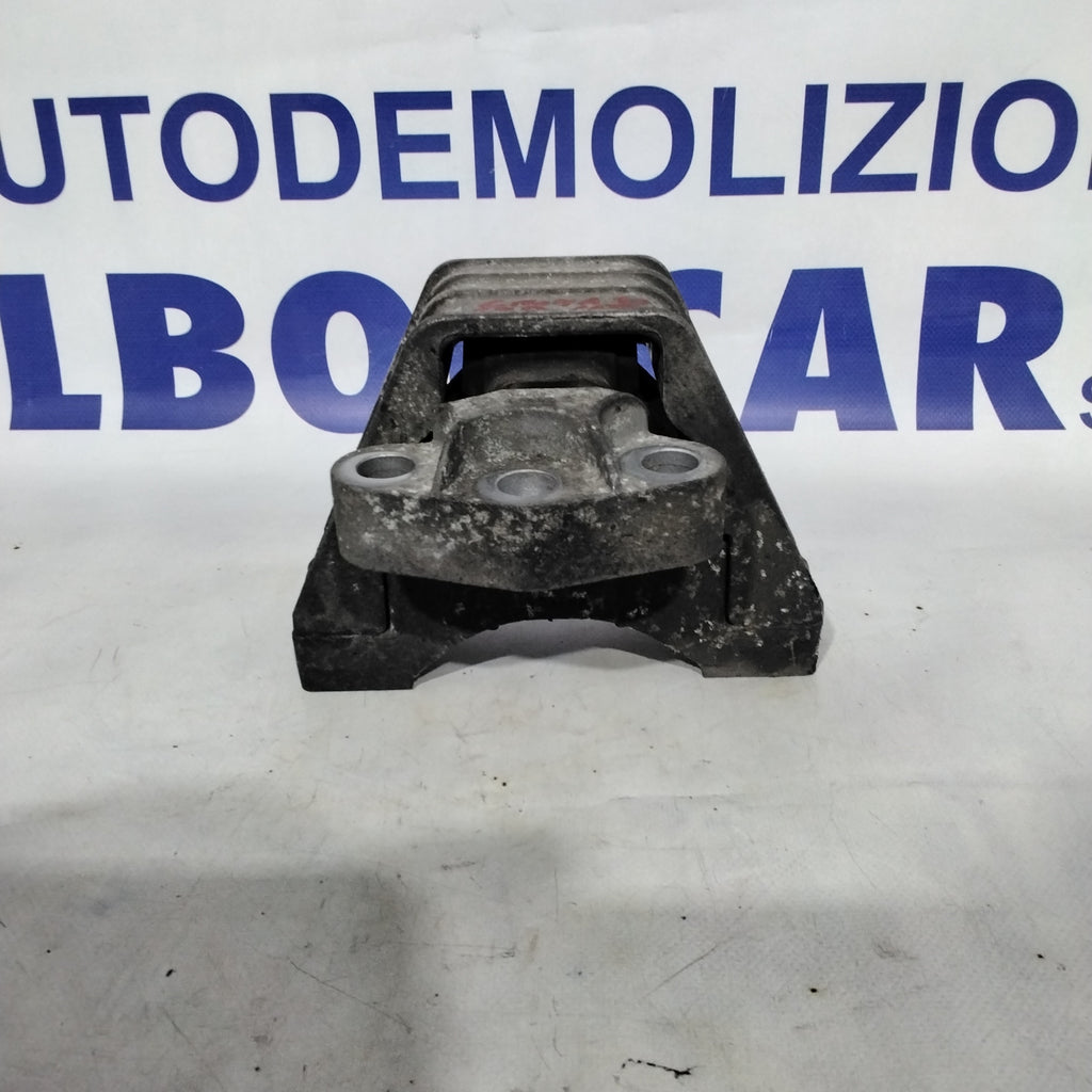 Supporto motore lato distribuzione(dx) fiat croma  1.9 jtd anno 2007