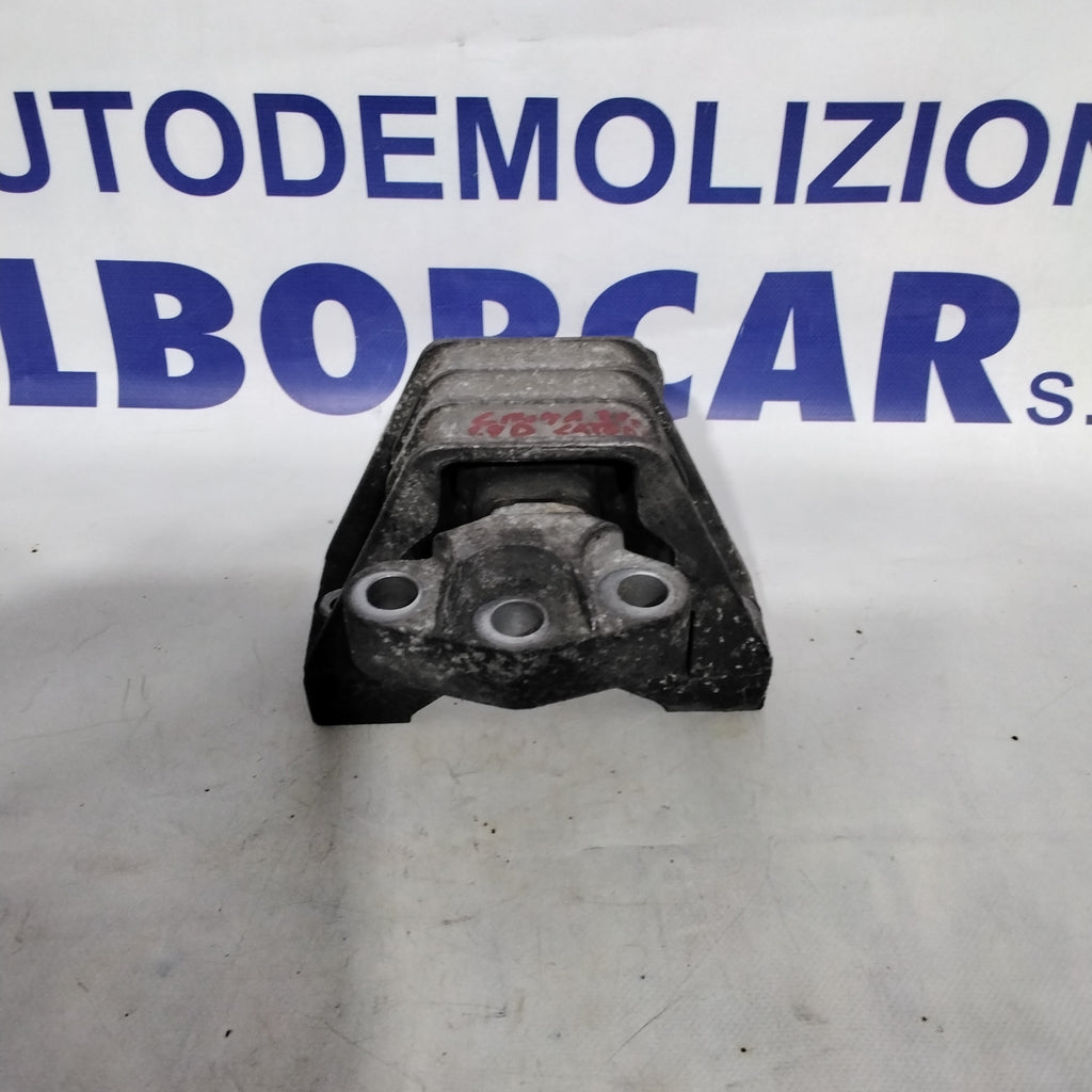 Supporto motore lato distribuzione(dx) fiat croma  1.9 jtd anno 2007