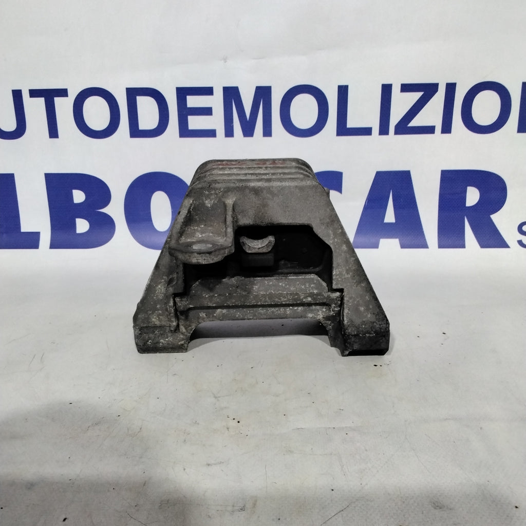 Supporto motore lato distribuzione(dx) fiat croma  1.9 jtd anno 2007