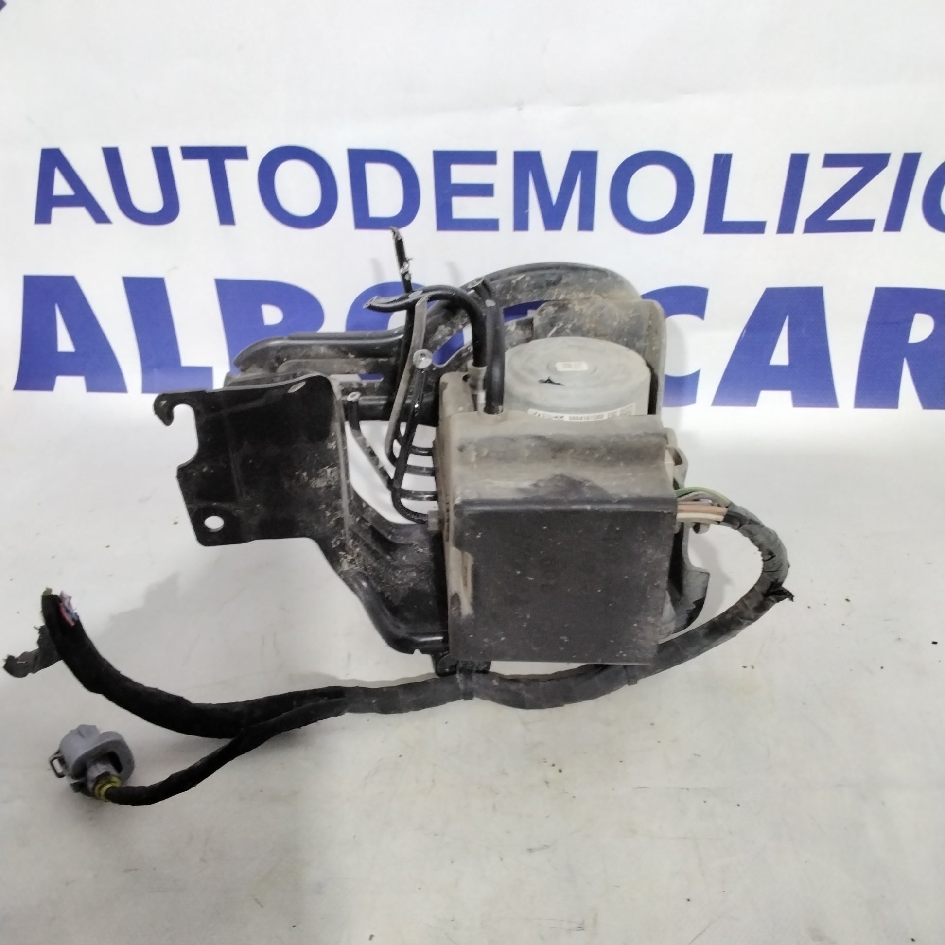 Pompa centralina abs peugeot 208 1.6 hdi anno 2015 codice:9804161580