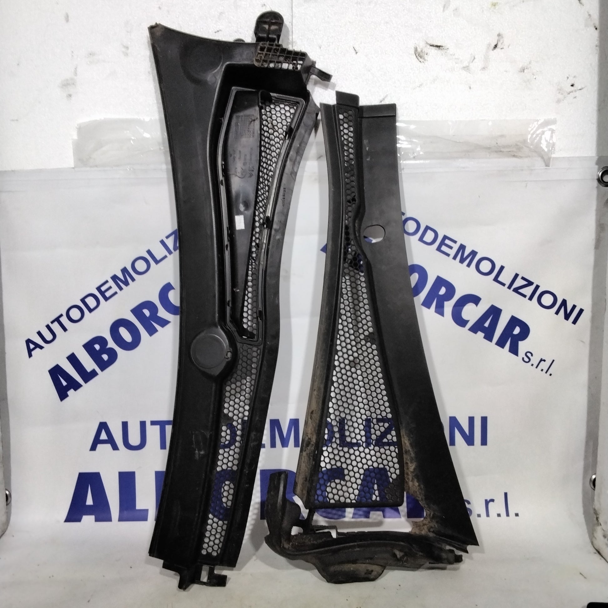 griglia sottoparabrezza peugeot 208 anno 2015 codice:96733024