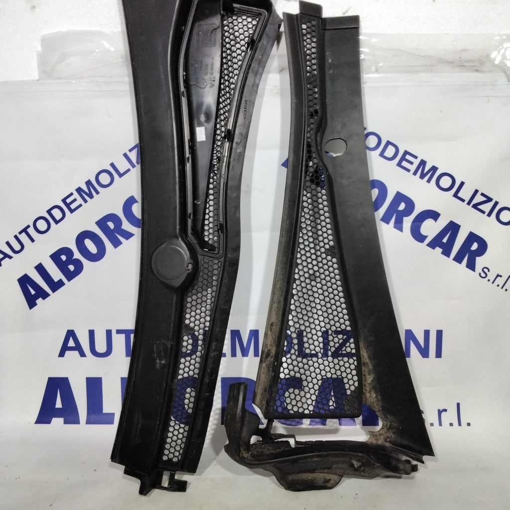 griglia sottoparabrezza peugeot 208 anno 2015 codice:96733024