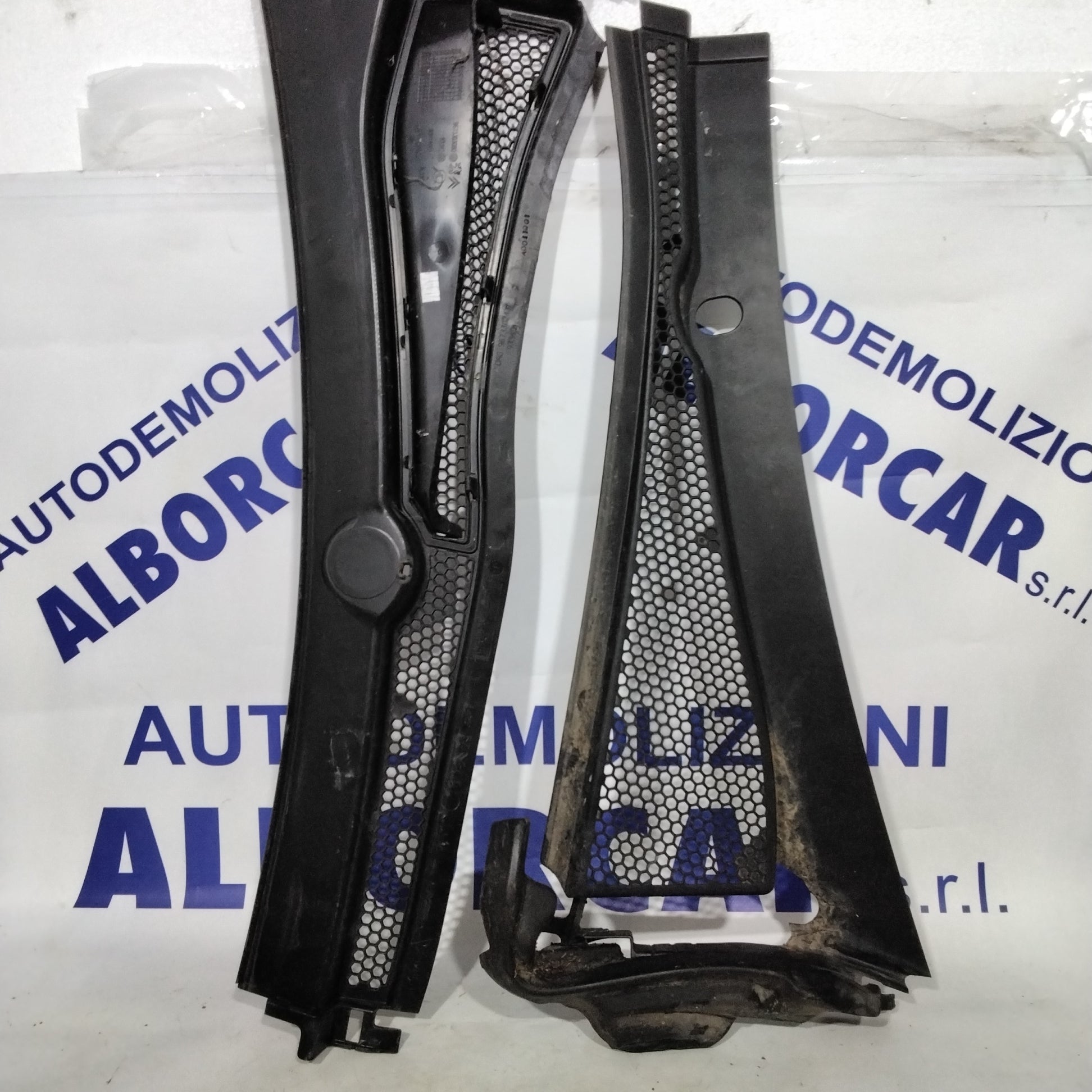griglia sottoparabrezza peugeot 208 anno 2015 codice:96733024