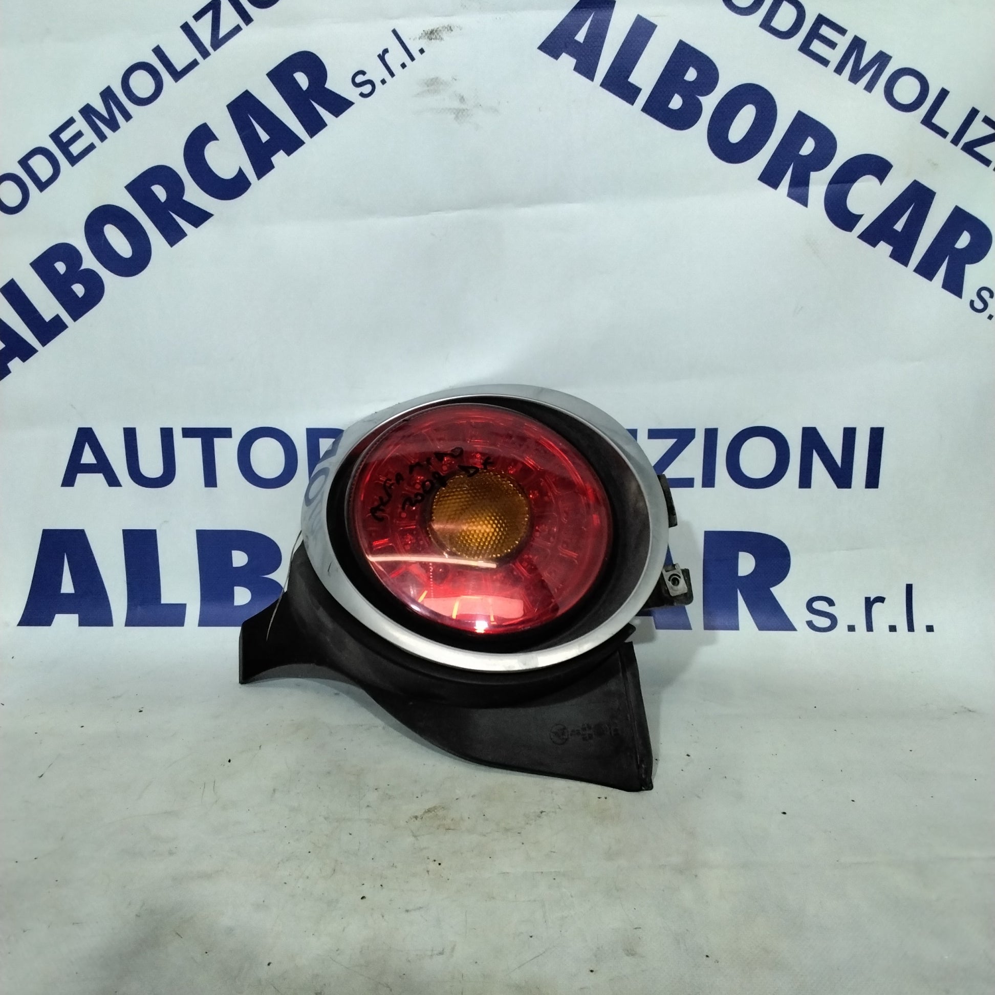 faro trasero derecho alfa romeo mito año 2008 código 156085853