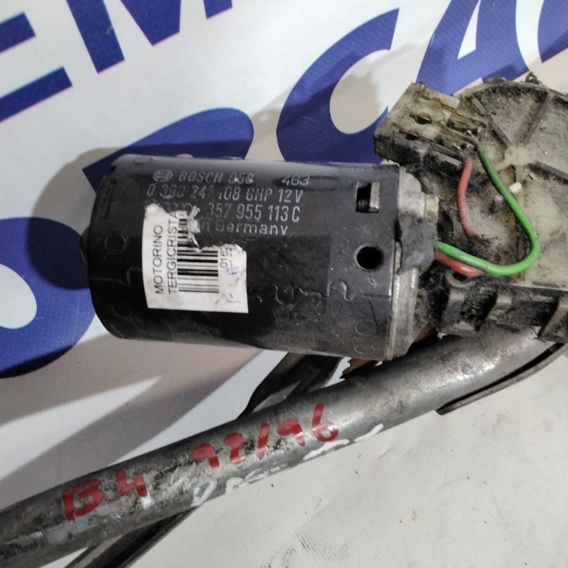 Motor de limpiaparabrisas Volkswagen Passat B4 año 1992/1996 código: 039024108